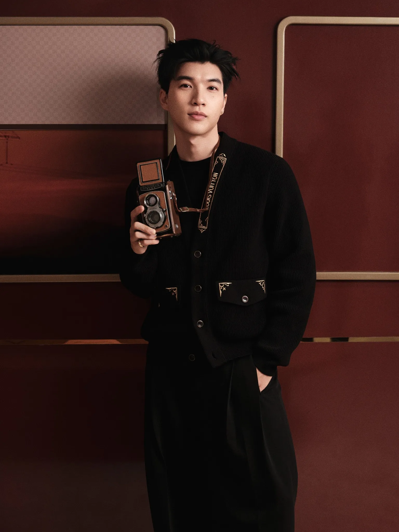 Paris Fashion Week: HIEUTHUHAI được Louis Vuitton ưu ái đặc biệt trước giờ G ảnh 4