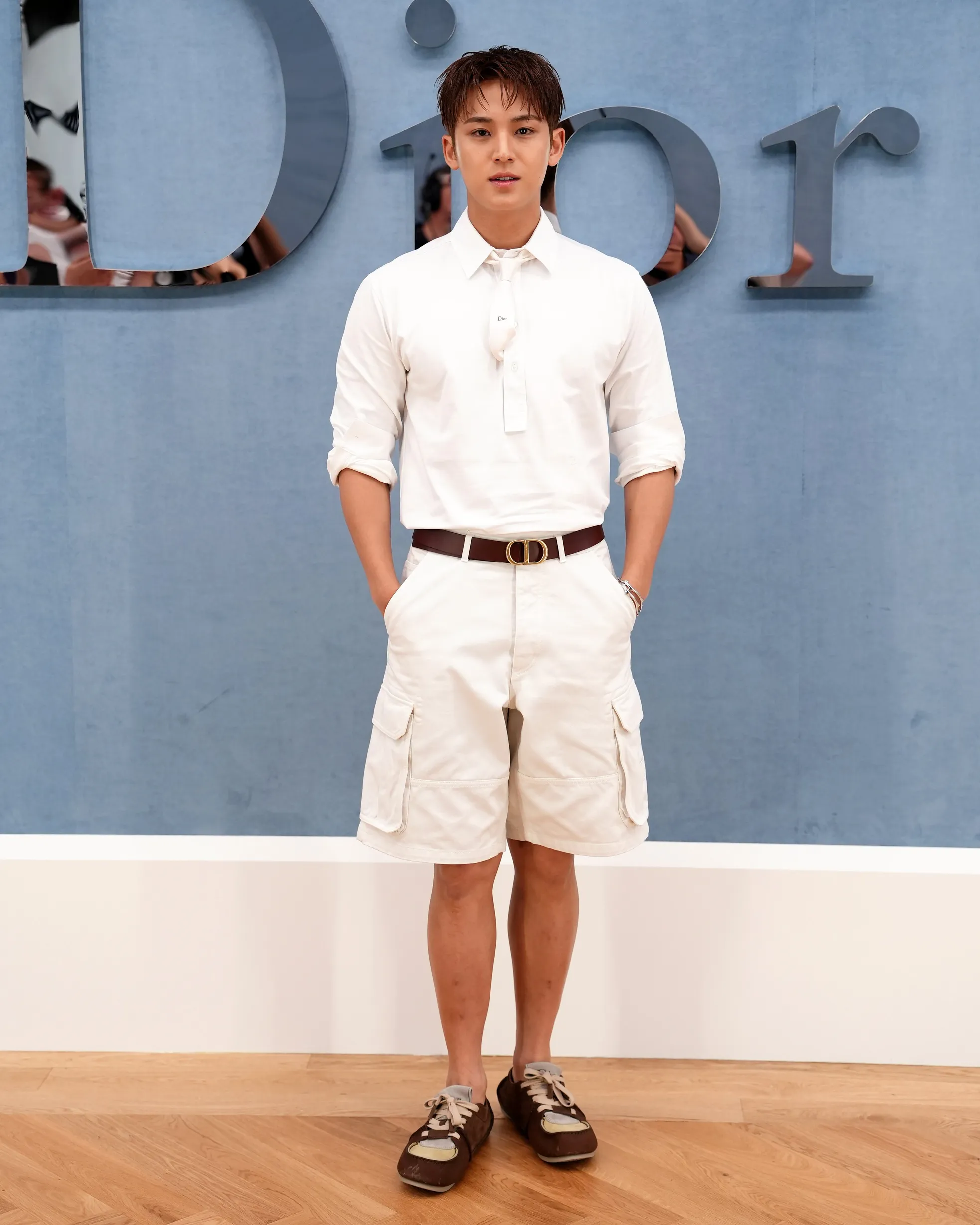 Show Dior tại Paris: Mingyu SEVENTEEN, TXT bảnh bao, “mẹ bầu” Rihanna gây choáng ảnh 1