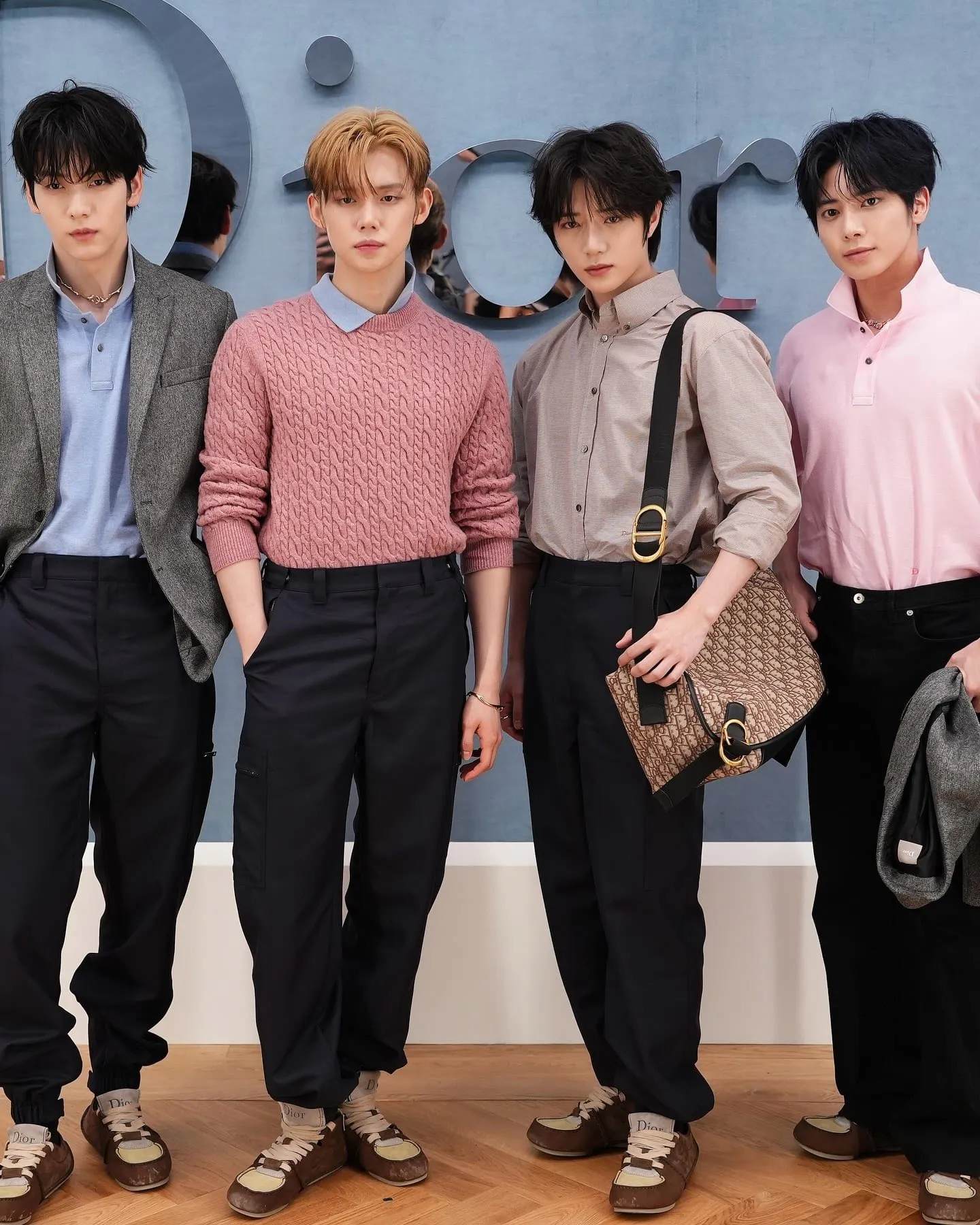 Show Dior tại Paris: Mingyu SEVENTEEN, TXT bảnh bao, “mẹ bầu” Rihanna gây choáng ảnh 4