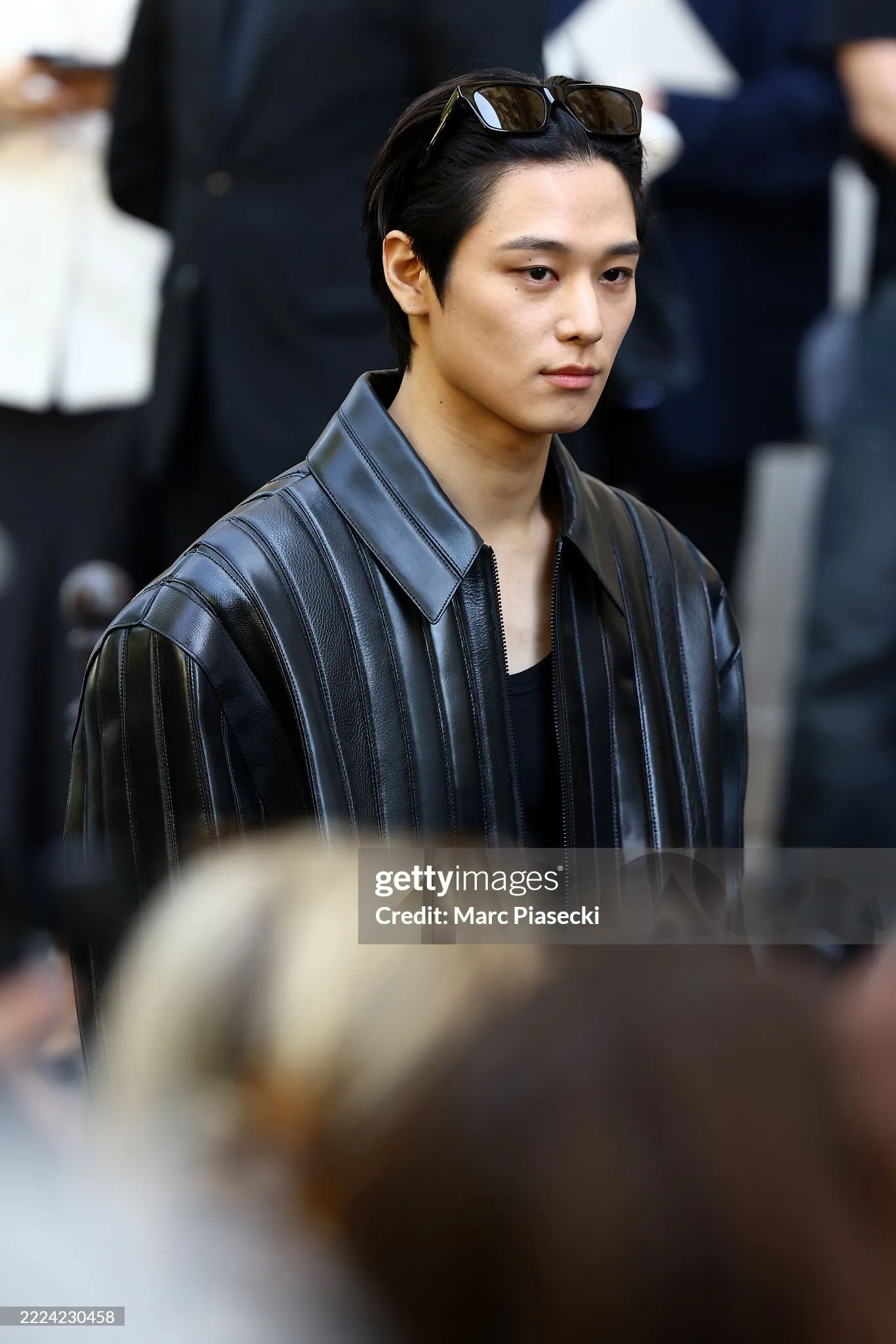 Show Balenciaga tại Paris Fashion Week: PP Krit lập kỷ lục, Dương Siêu Việt được ưu ái ảnh 8