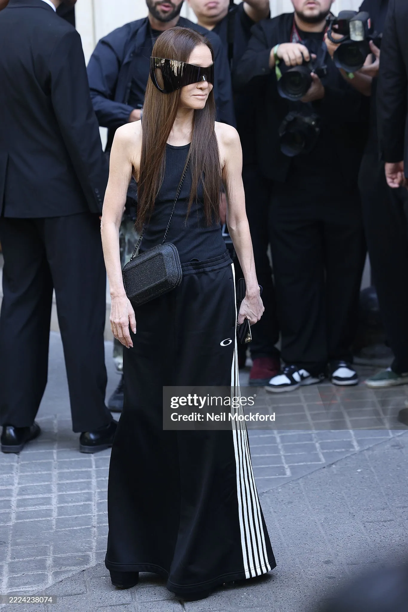 Show Balenciaga tại Paris Fashion Week: PP Krit lập kỷ lục, Dương Siêu Việt được ưu ái ảnh 15