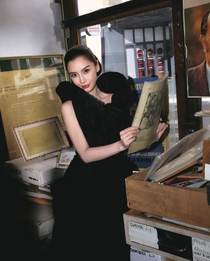 Thoát "phong sát", Angelababy trở lại Paris Fashion Week, nhận phản ứng thế nào? ảnh 5