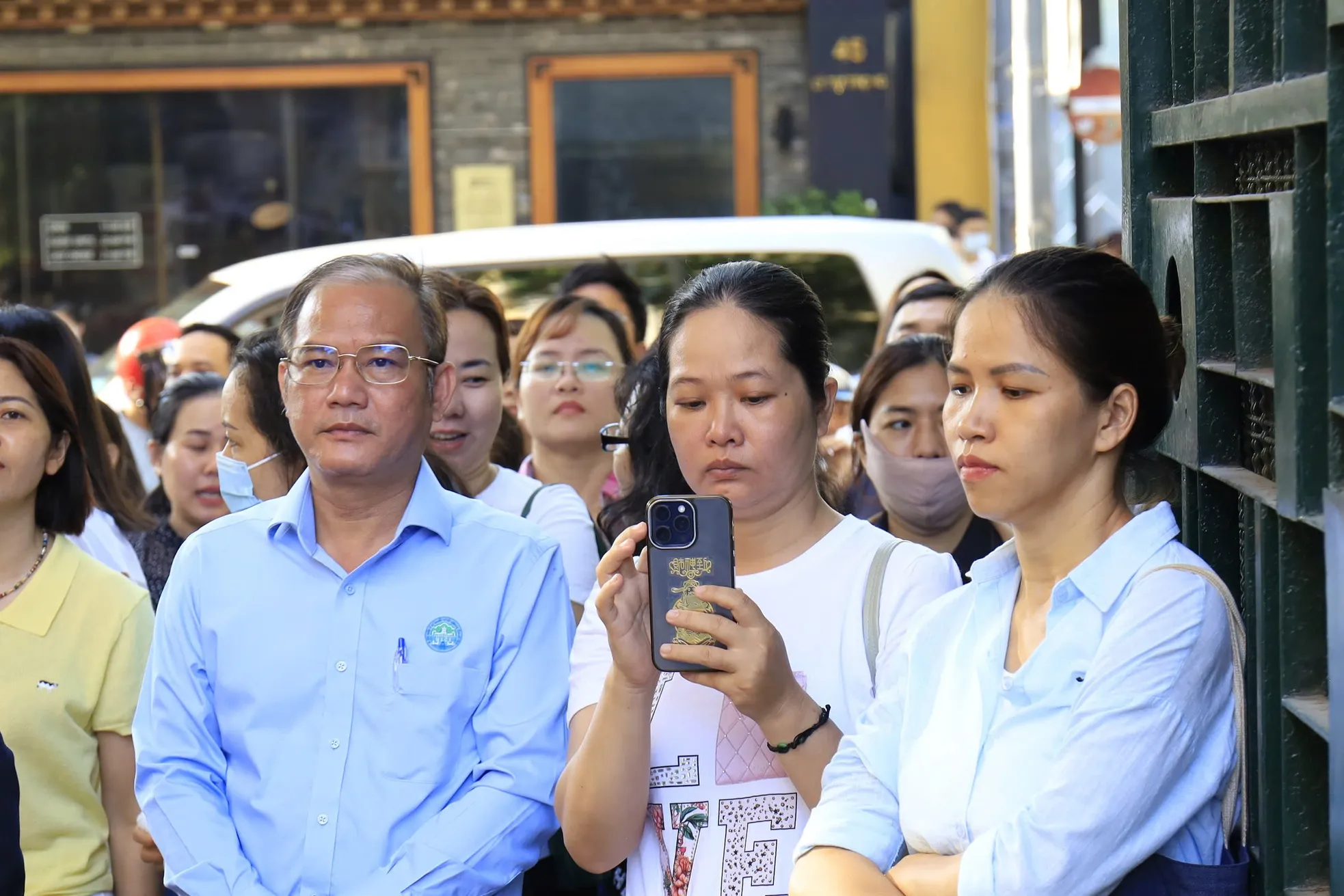 Cận cảnh cuộc đua tranh suất vào lớp 6 'căng' hơn tuyển sinh đại học ở TPHCM - Ảnh 10. Cận cảnh cuộc đua tranh suất vào lớp 6 'căng' hơn tuyển sinh đại học ở TPHCM - Ảnh 10.