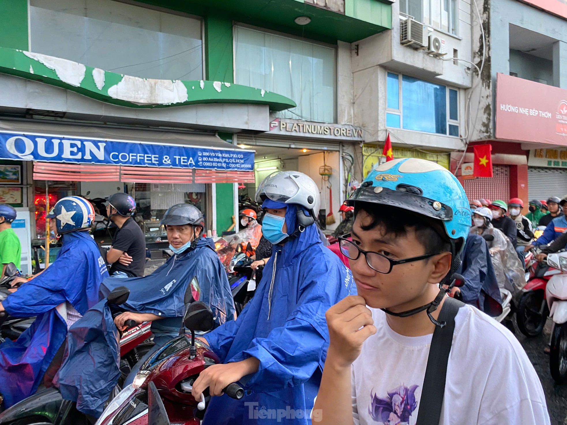 Mưa lớn đầu mùa giải nhiệt ở TPHCM ảnh 5