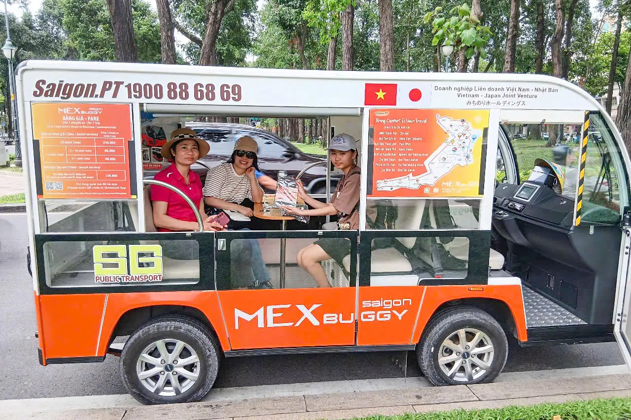 Tương lai nào cho xe điện du lịch đang 'mắc kẹt' giữa lòng TPHCM? ảnh 1