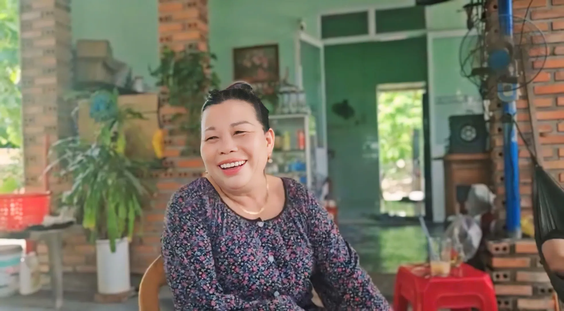 Cô giáo chủ nhiệm cấp 3: 'Hà Trúc Linh đăng quang hoa hậu, tôi không bất ngờ' ảnh 2