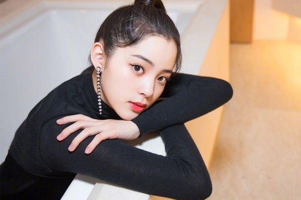 Showbiz 16/5: Hoa hậu Thanh Thủy gây chú ý ảnh 4