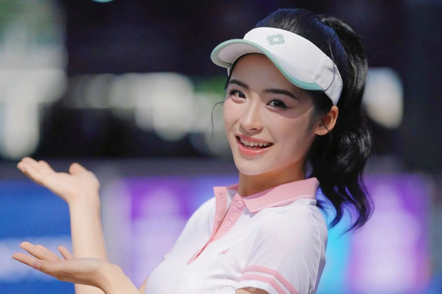 Cận nhan sắc Á hậu Vân Nhi ảnh 7