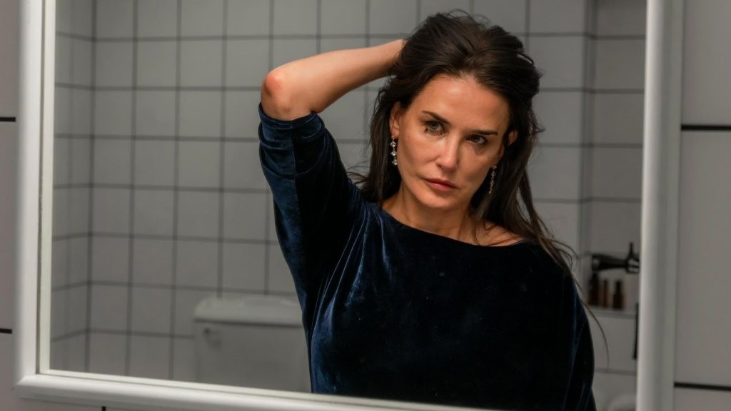 Đằng sau cú sốc của Demi Moore ảnh 3