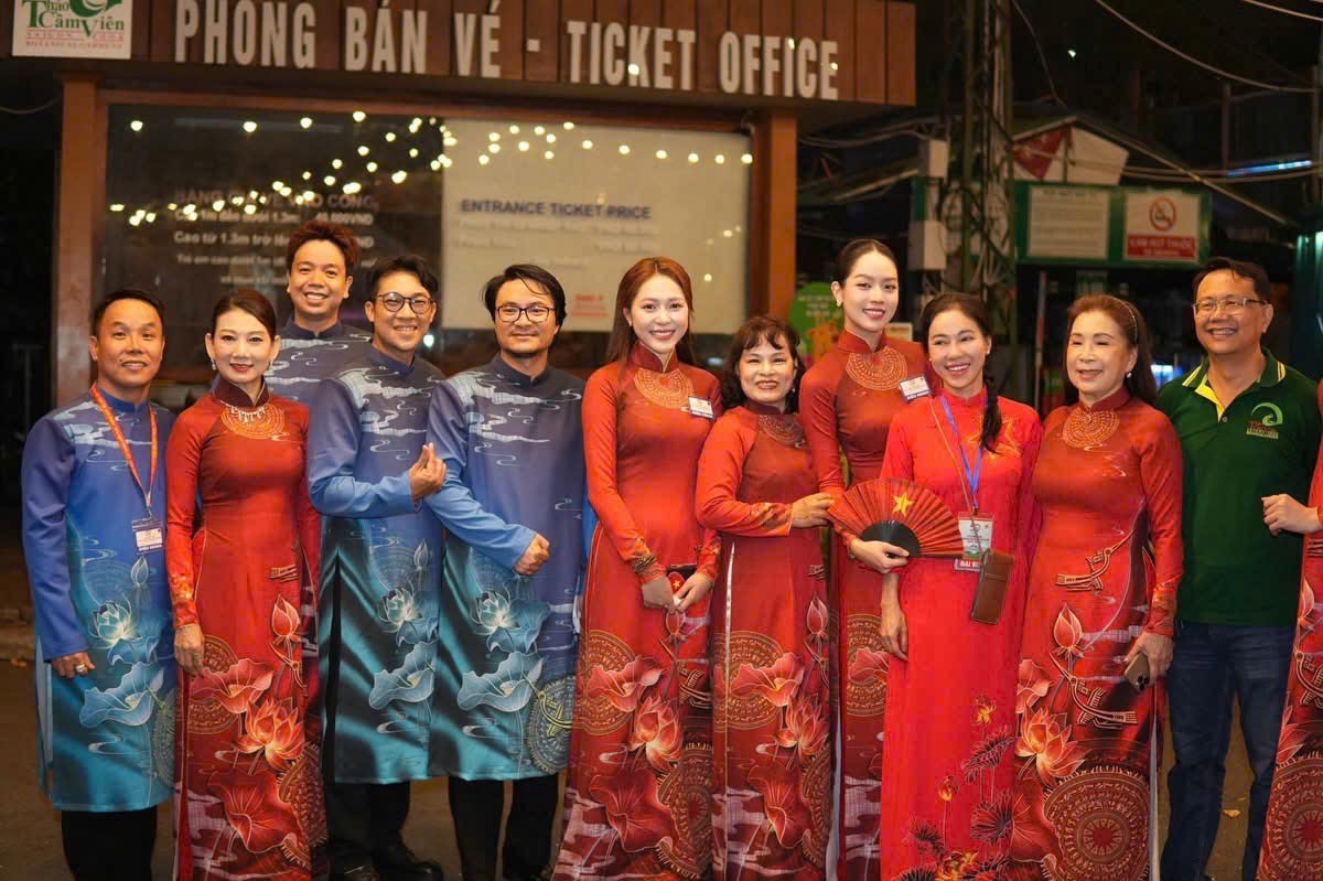 Hoa hậu Thanh Thủy, Tiểu Vy cùng 50 nghệ sĩ có mặt từ 2h sáng chờ diễu binh, diễu hành ảnh 4