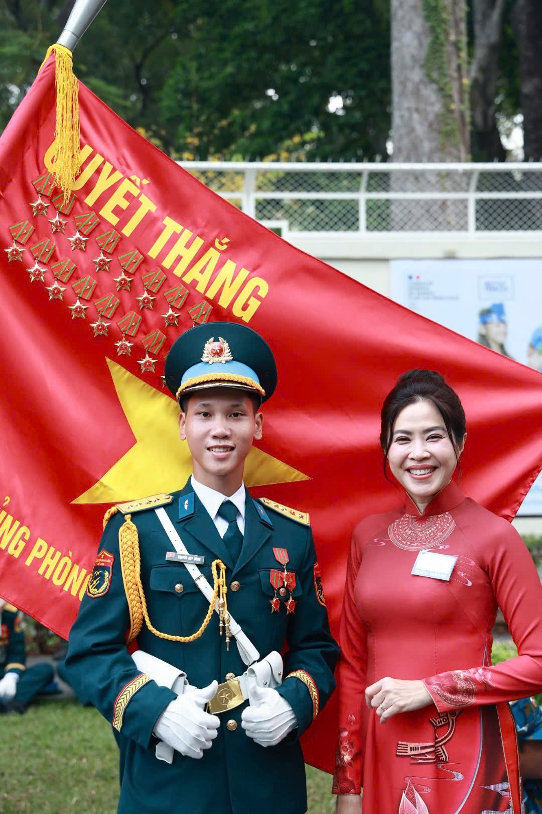 Cận nhan sắc nữ chiến sĩ trong Lễ diễu binh, diễu hành 30/4 ảnh 9