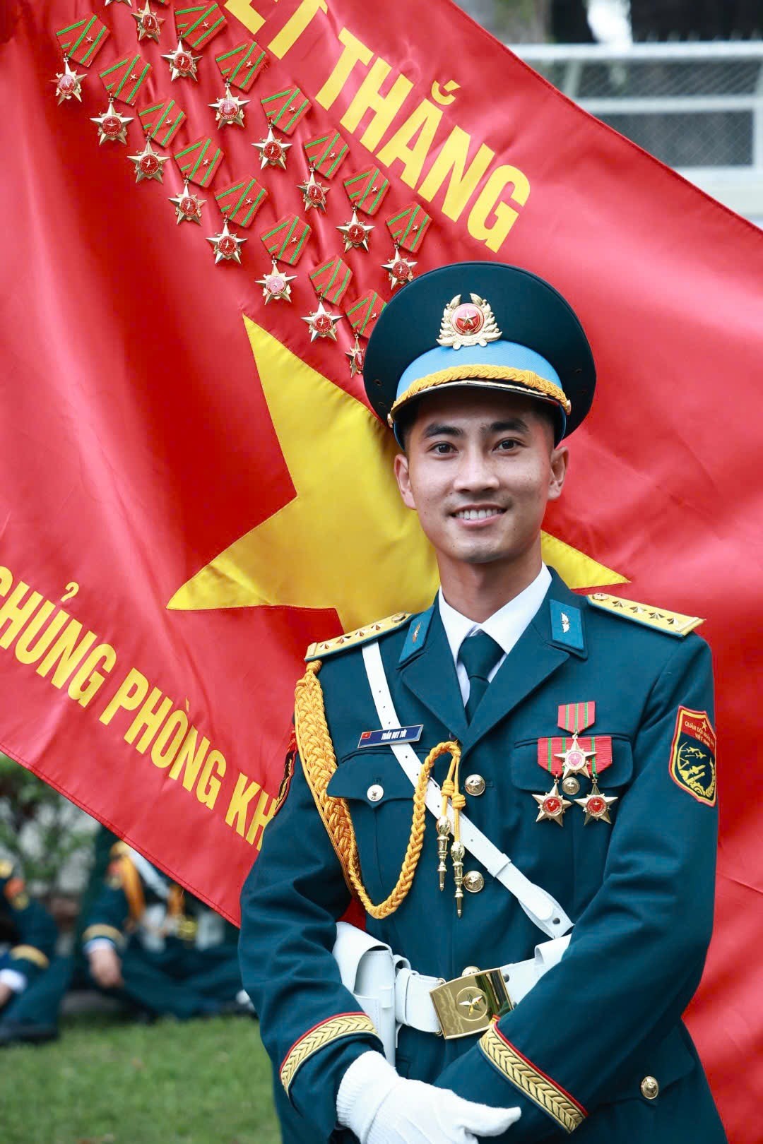 Cận nhan sắc nữ chiến sĩ trong Lễ diễu binh, diễu hành 30/4 ảnh 18