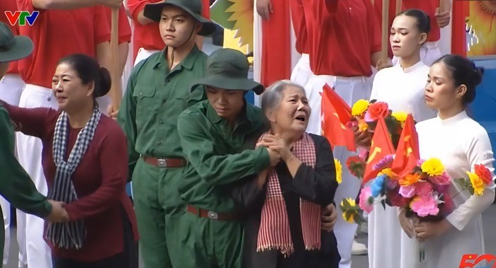 NSƯT Lê Thiện nói về hoạt cảnh ở Lễ diễu binh 30/4: 'Tôi đã bật khóc' ảnh 1