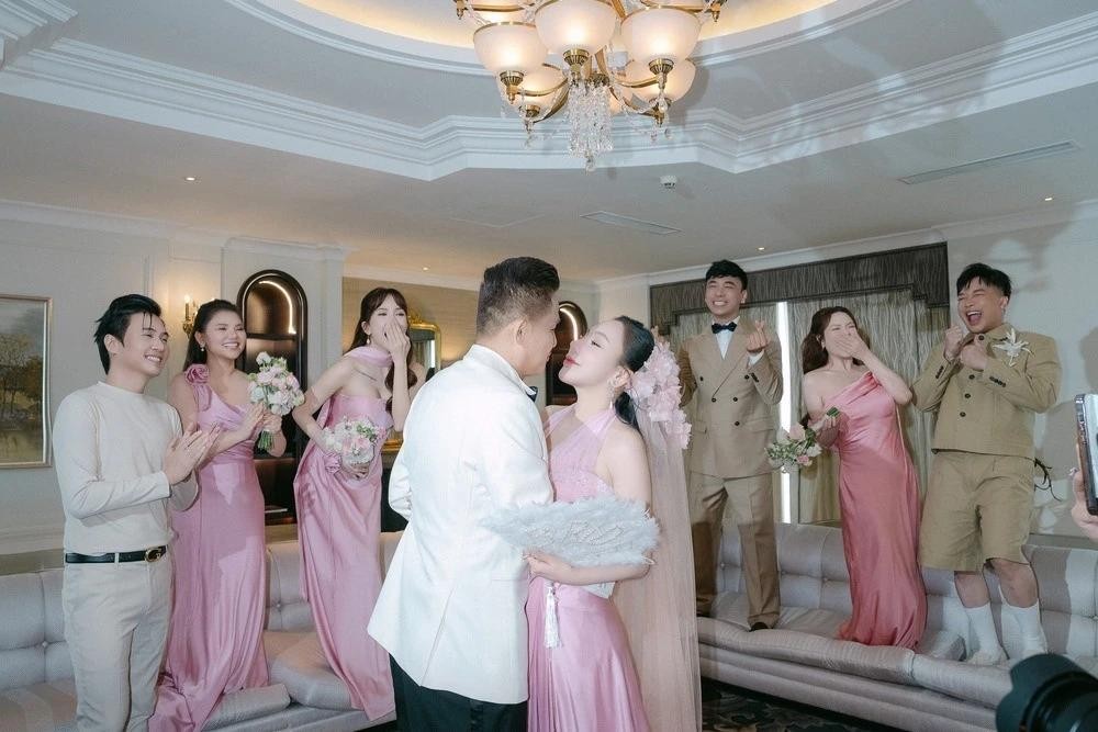 Những tiết lộ trong đám cưới Hồ Quỳnh Hương ảnh 5