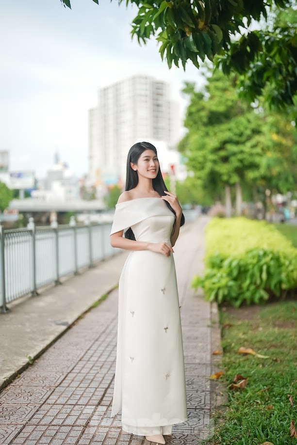 'Con nhà người ta' vào chung kết Hoa hậu Việt Nam: Thành thạo tiếng Anh - Pháp, đạt giải piano quốc tế năm 13 tuổi ảnh 8