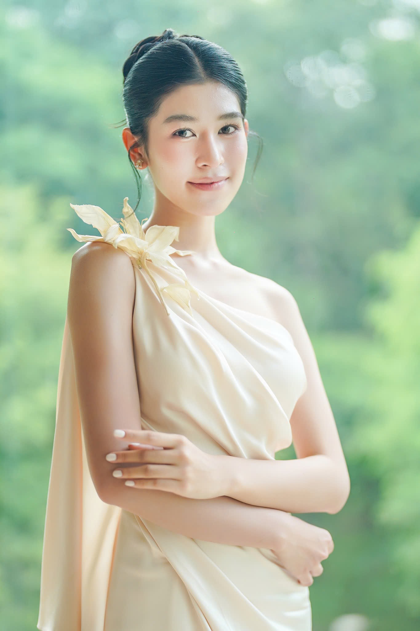 'Con nhà người ta' vào chung kết Hoa hậu Việt Nam: Thành thạo tiếng Anh - Pháp, đạt giải piano quốc tế năm 13 tuổi ảnh 12
