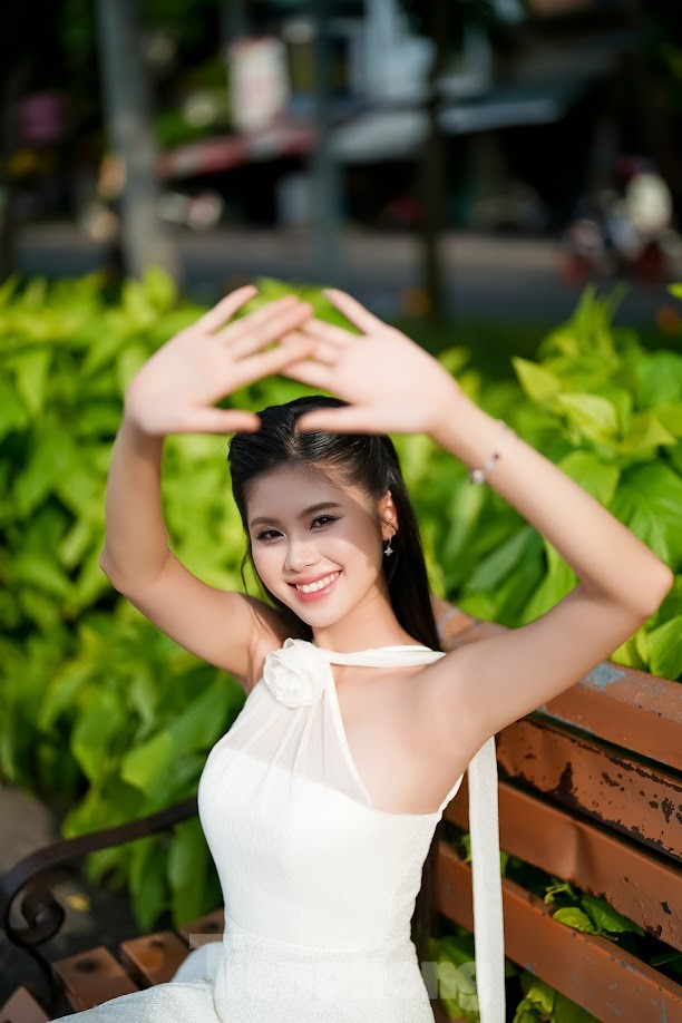 Cô gái đòi lập nhóm nhạc tại nhà chung Hoa hậu Việt Nam ảnh 11