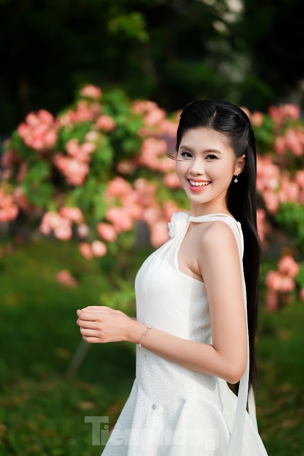 Cô gái đòi lập nhóm nhạc tại nhà chung Hoa hậu Việt Nam ảnh 8