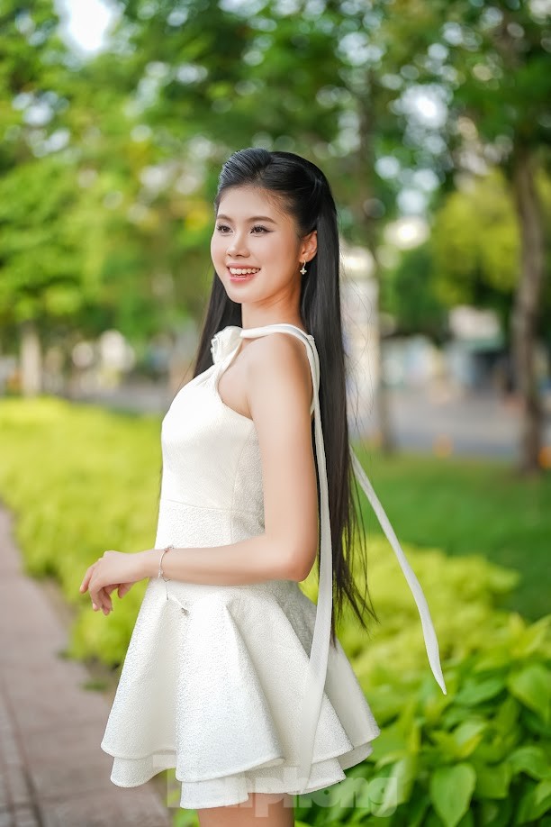 Cô gái đòi lập nhóm nhạc tại nhà chung Hoa hậu Việt Nam ảnh 6