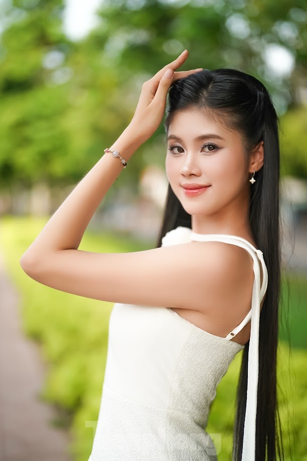 Cô gái đòi lập nhóm nhạc tại nhà chung Hoa hậu Việt Nam ảnh 13