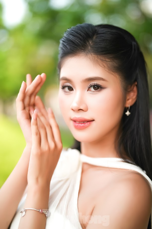 Cô gái đòi lập nhóm nhạc tại nhà chung Hoa hậu Việt Nam ảnh 14