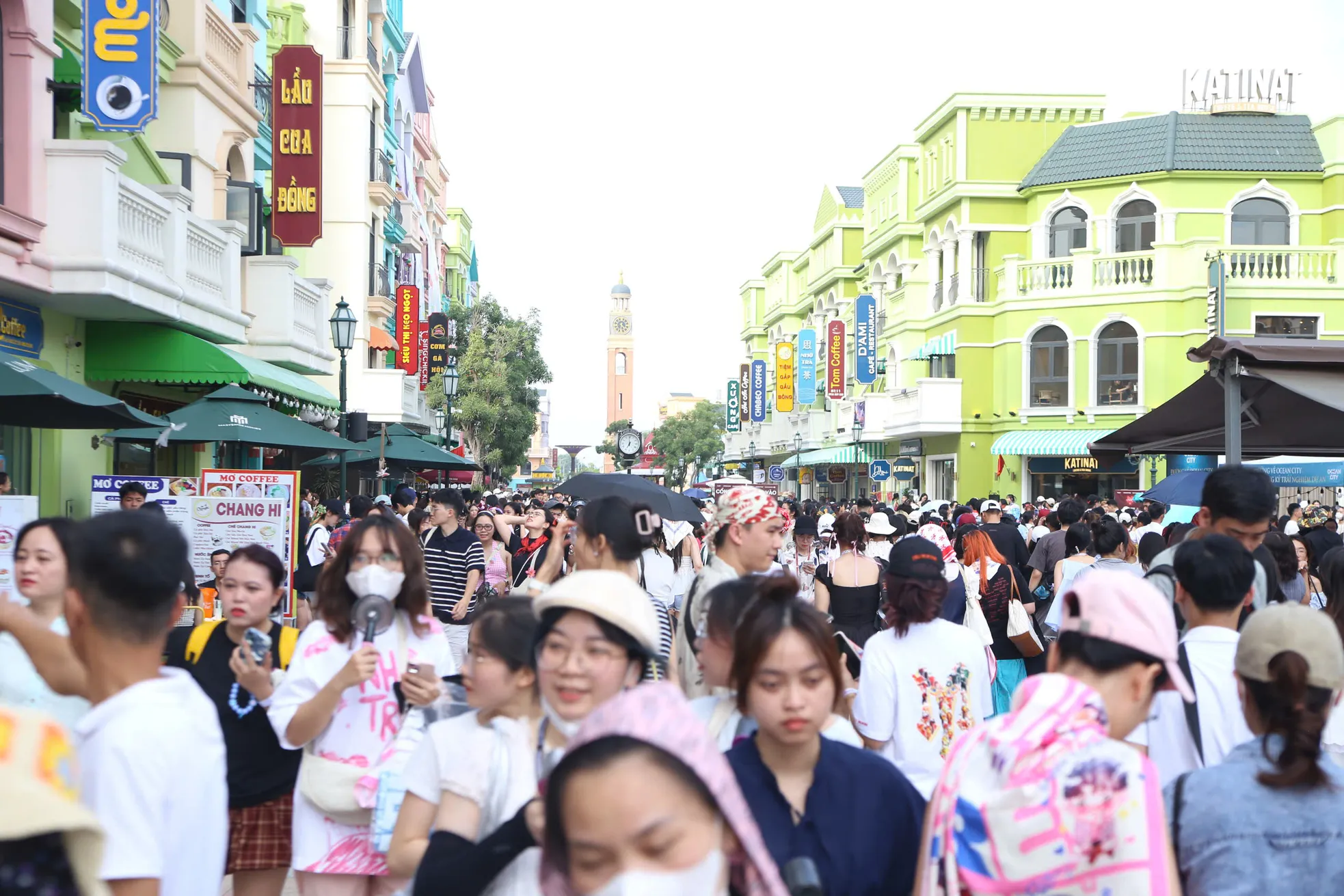 Biển người đổ về Hưng Yên ảnh 2