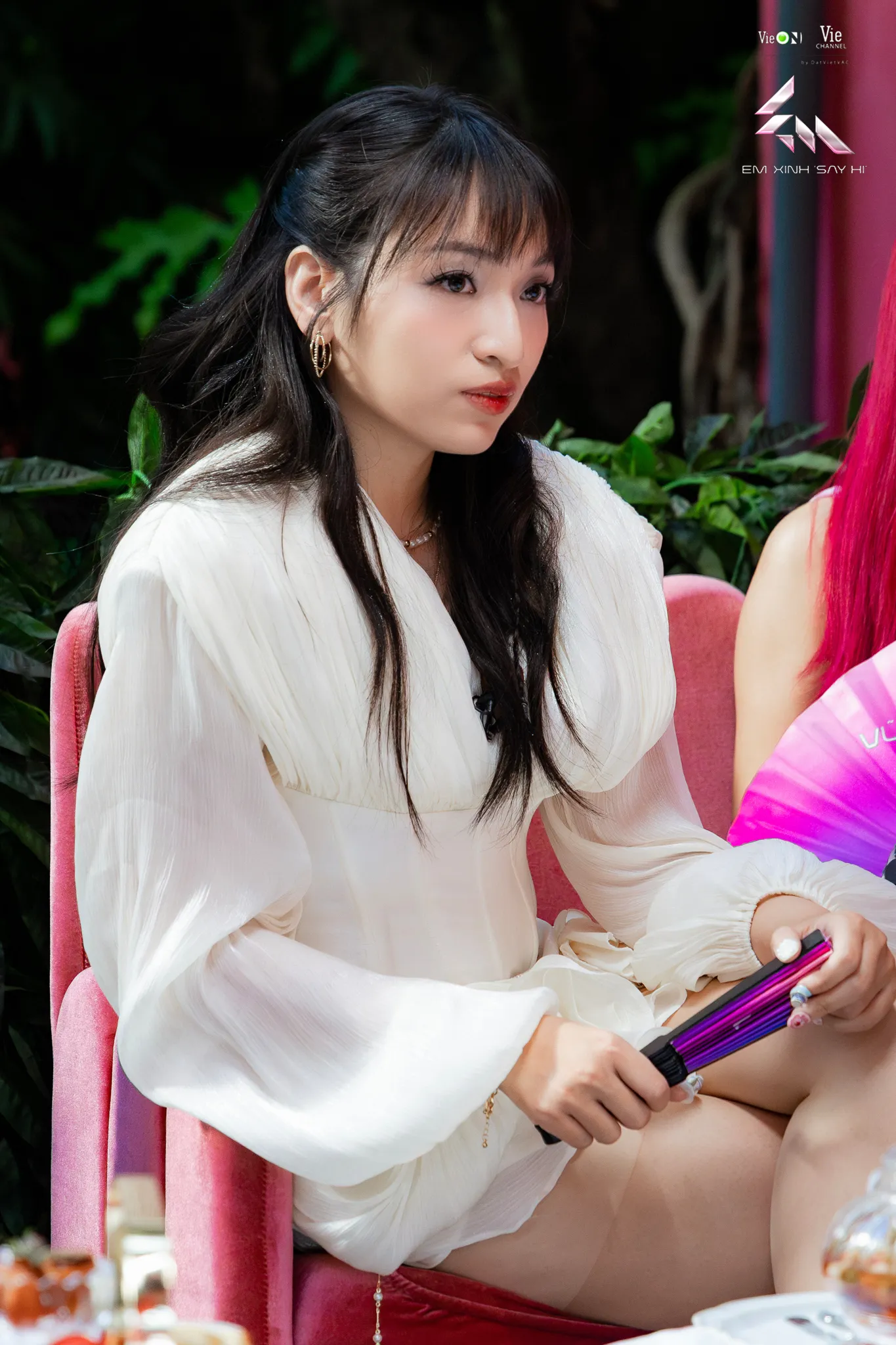 Bích Phương chơi chiêu ảnh 2