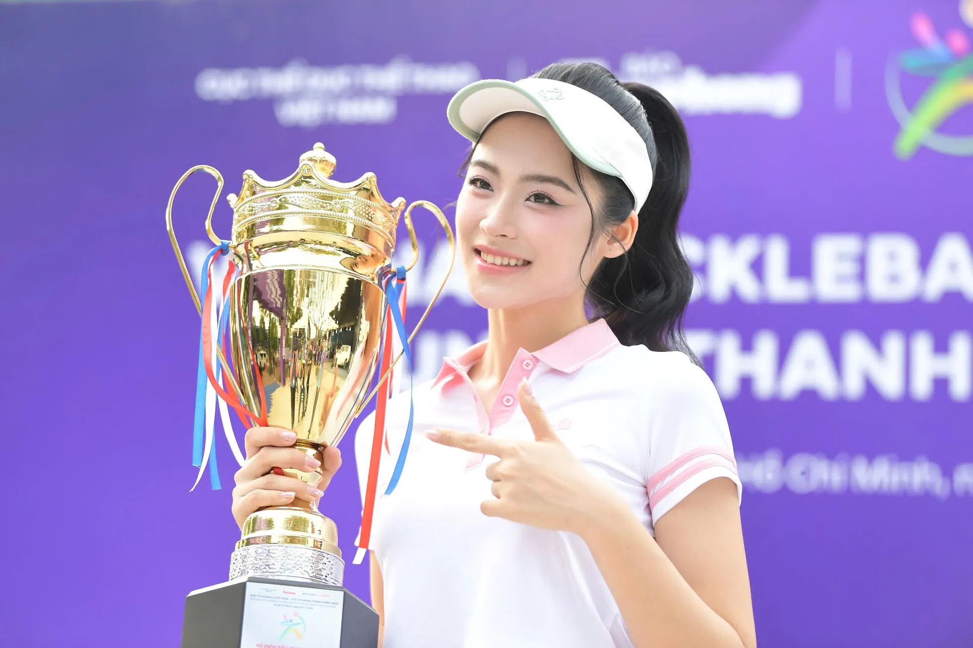 Sắc vóc Hoa hậu Hà Trúc Linh tại lễ khai mạc Giải Pickleball Việt Nam ảnh 10
