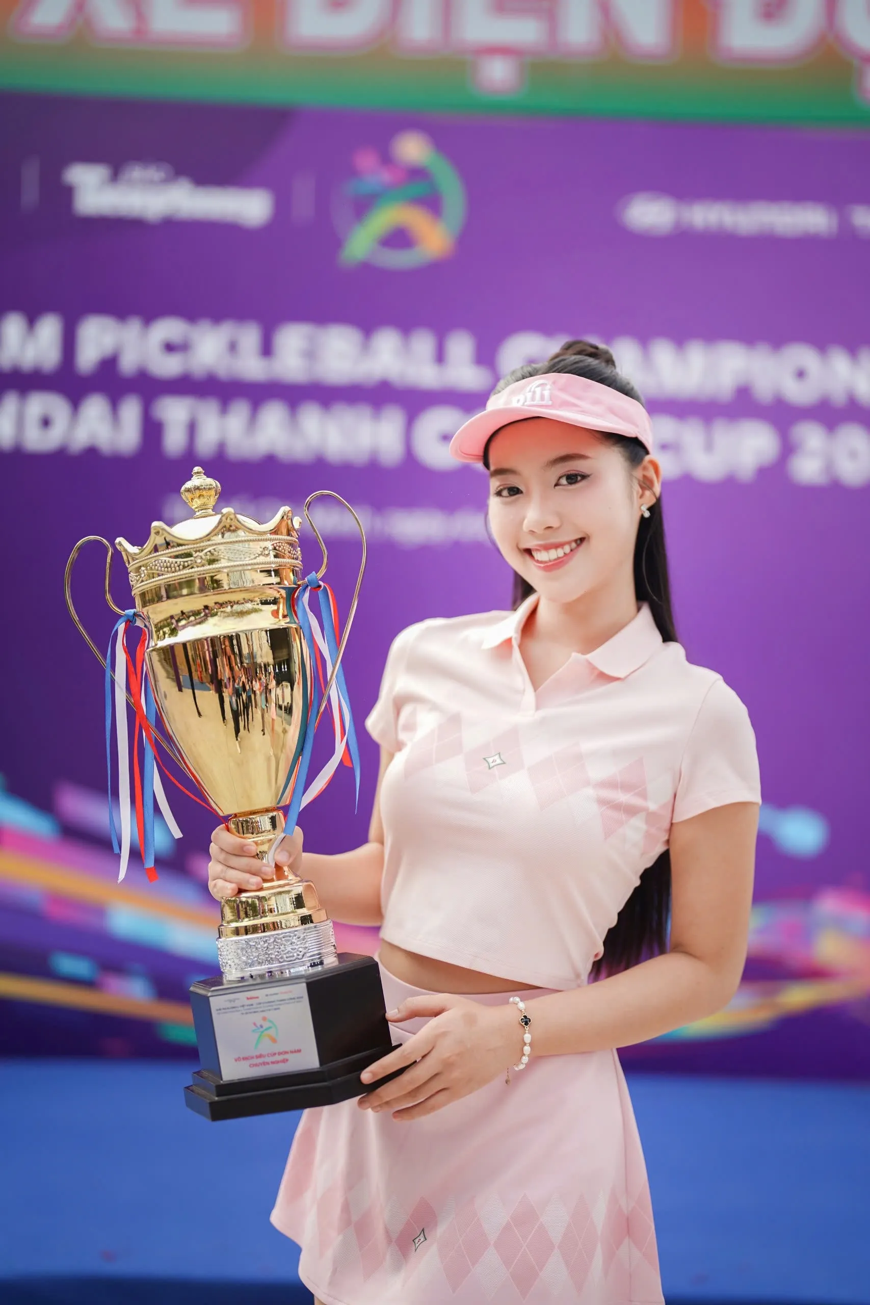 Sắc vóc Hoa hậu Hà Trúc Linh tại lễ khai mạc Giải Pickleball Việt Nam ảnh 9