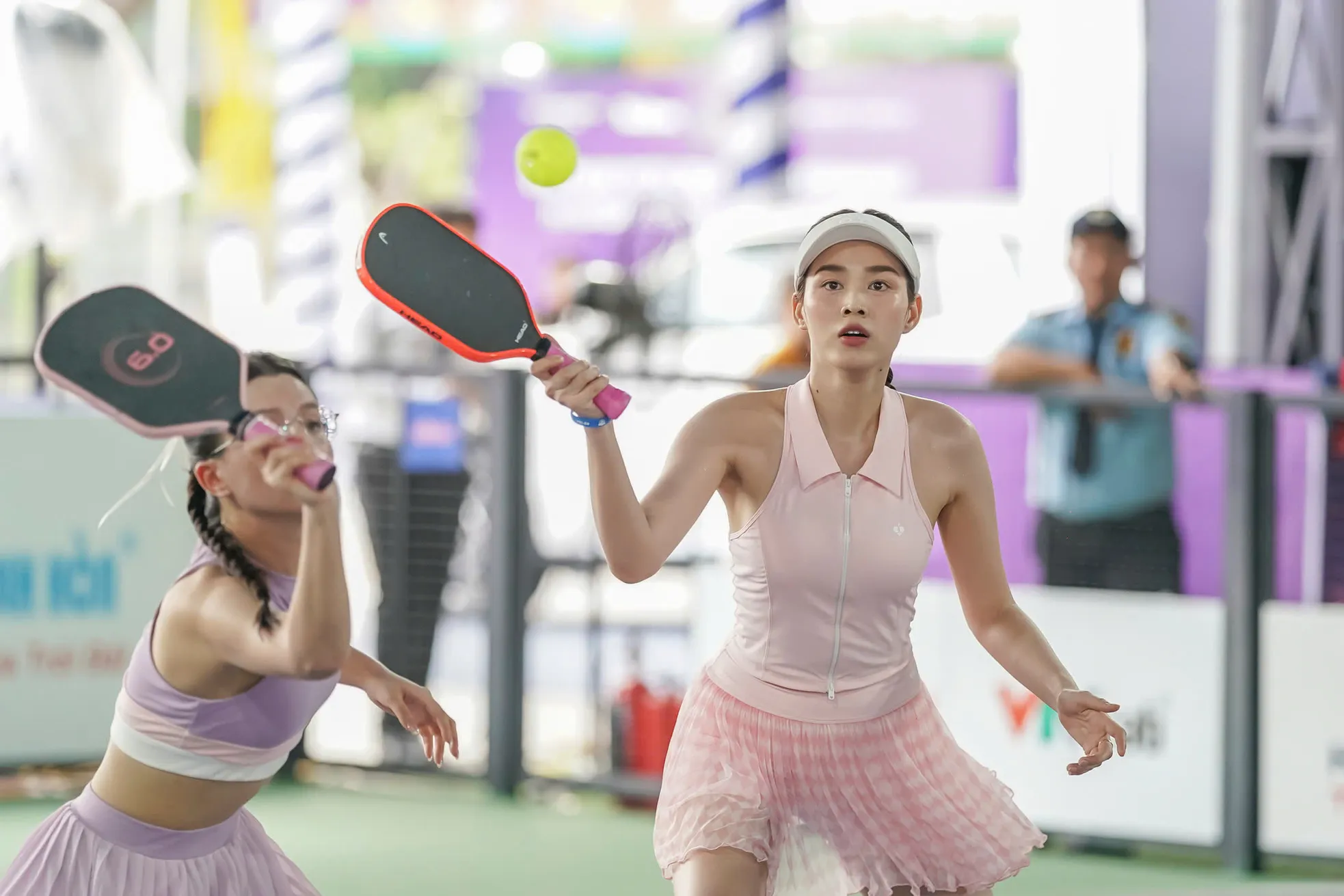 Đỗ Thị Hà và dàn người đẹp thi đấu ngày cuối ở Giải Vô địch Pickleball Việt Nam ảnh 6
