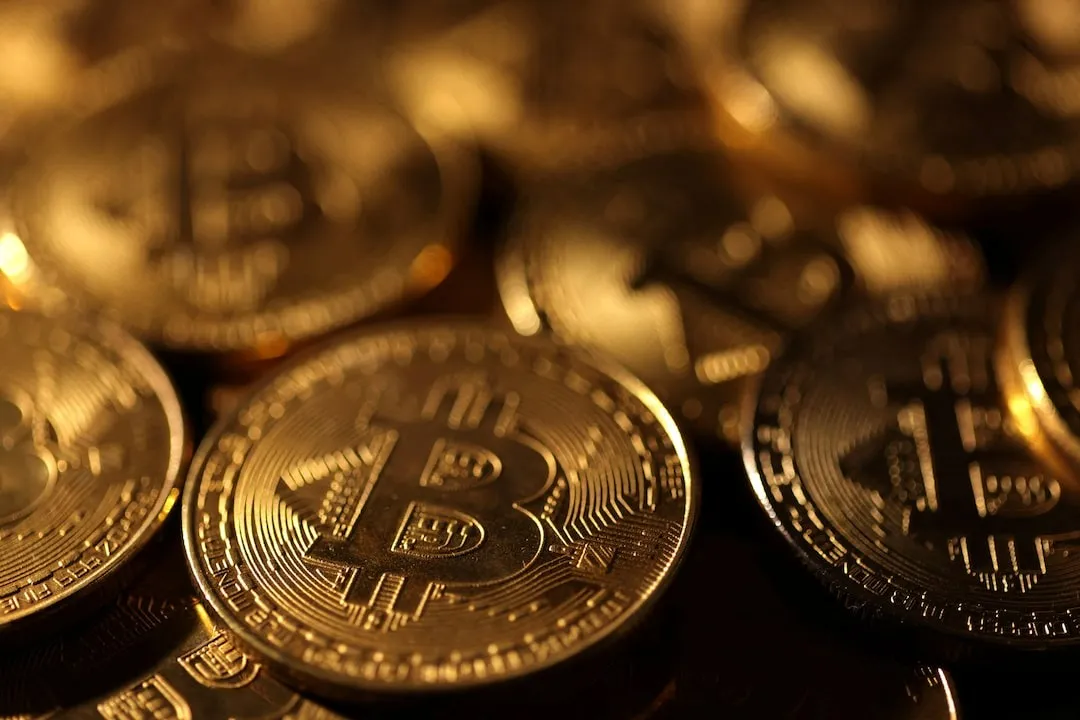 Bitcoin đắt nhất lịch sử, giá vàng và cổ phiếu nóng sốt ảnh 2