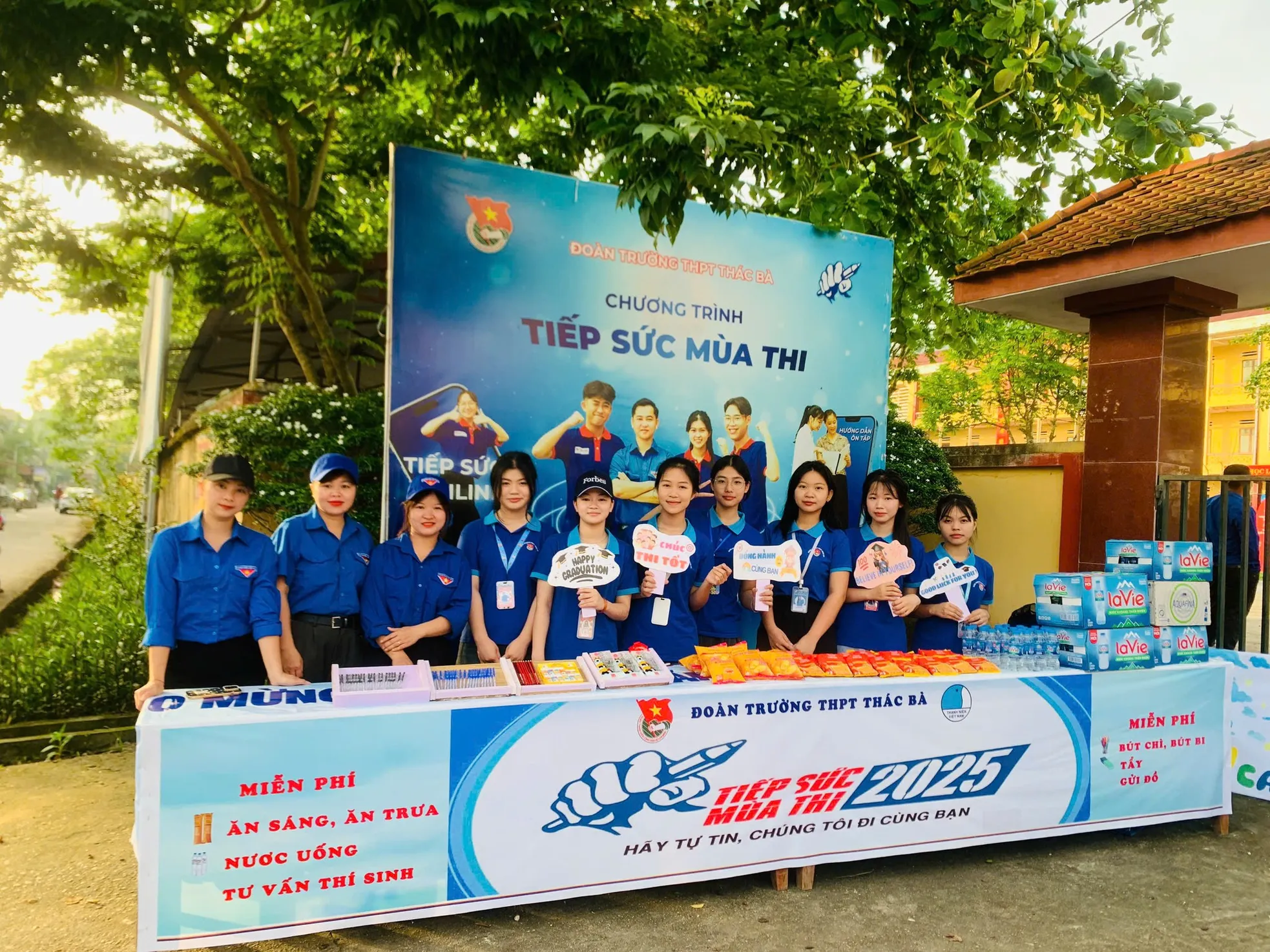 Tỉnh Đoàn Yên Bái, Lào Cai ra quân tiếp sức mùa thi ảnh 3