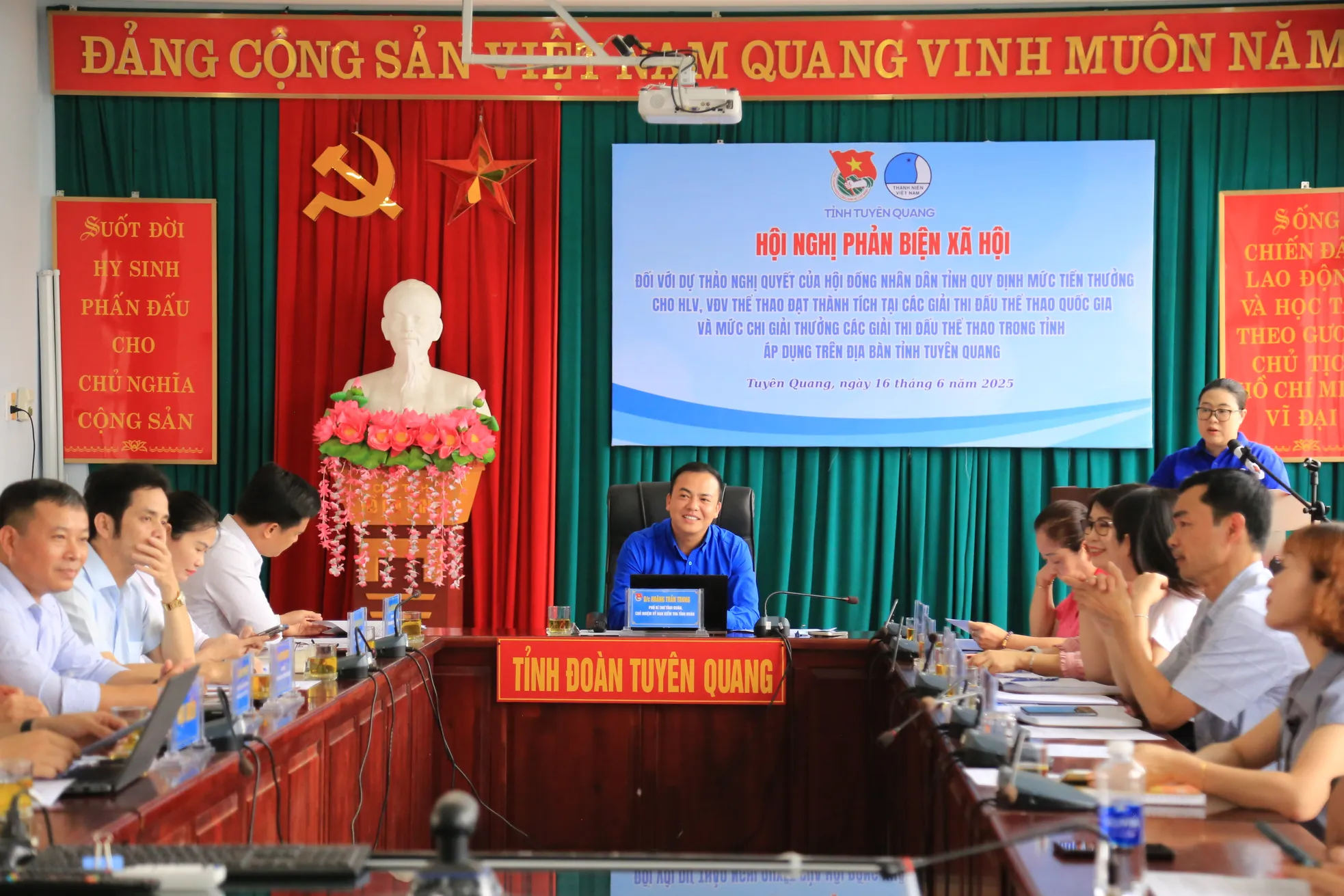 Hội nghị phản biện xã hội về tiền thưởng với huấn luyện viên, vận động viên ảnh 1