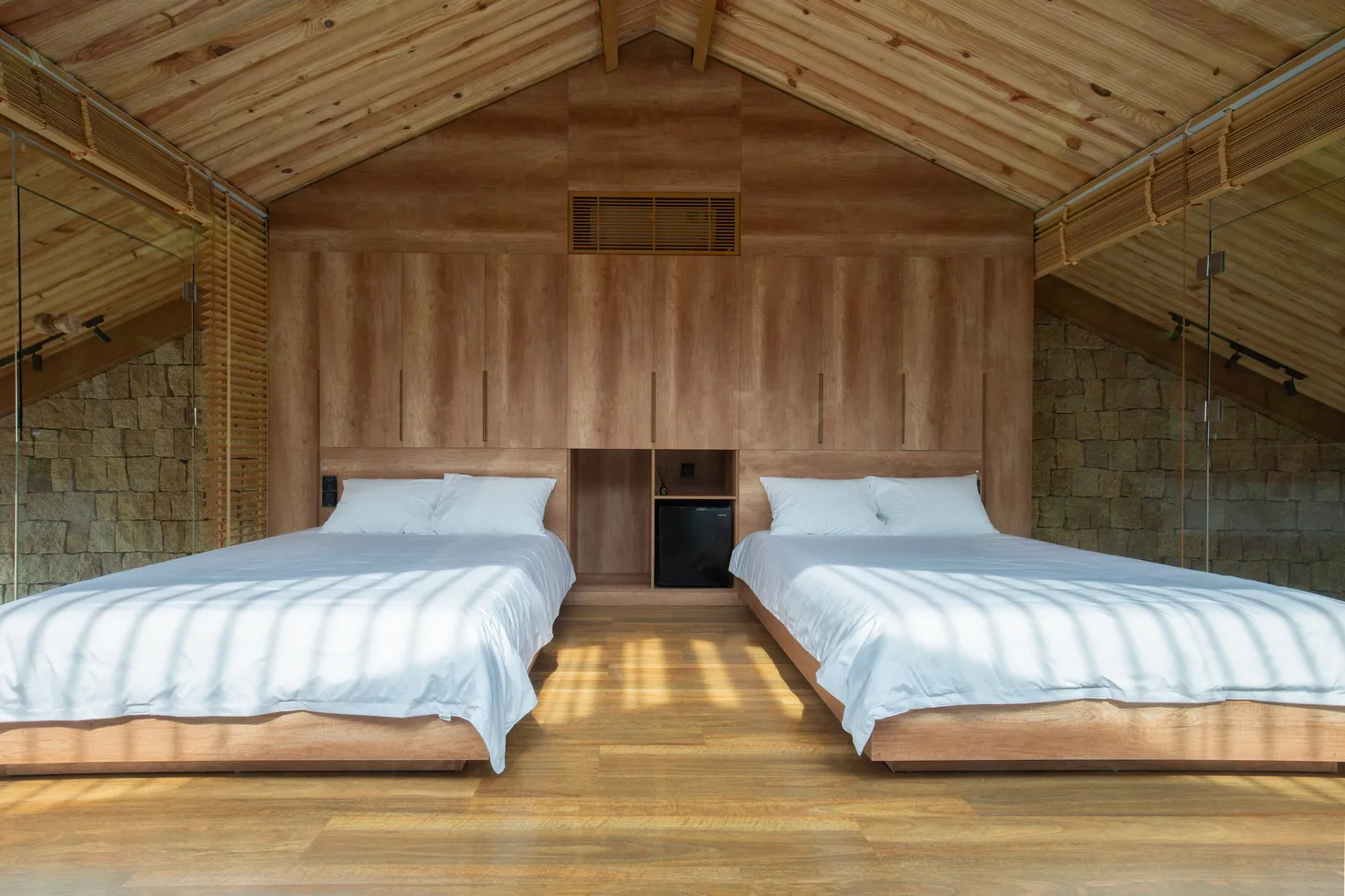 Ấn tượng mảng xanh trong thiết kế nhà khung thép ảnh 11