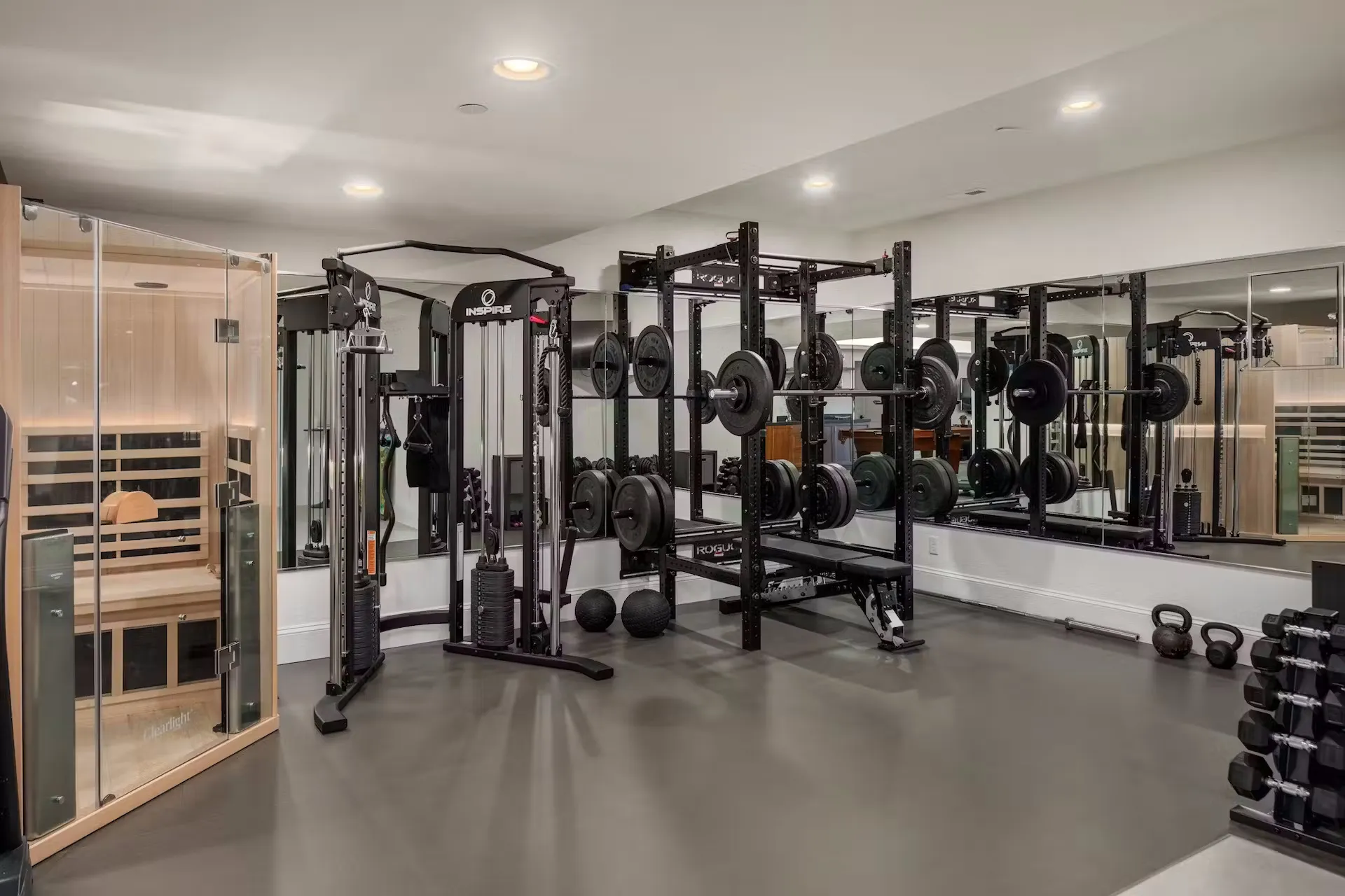 Không gian kết nối của ngôi biệt thự lớn ven hồ  ảnh 11