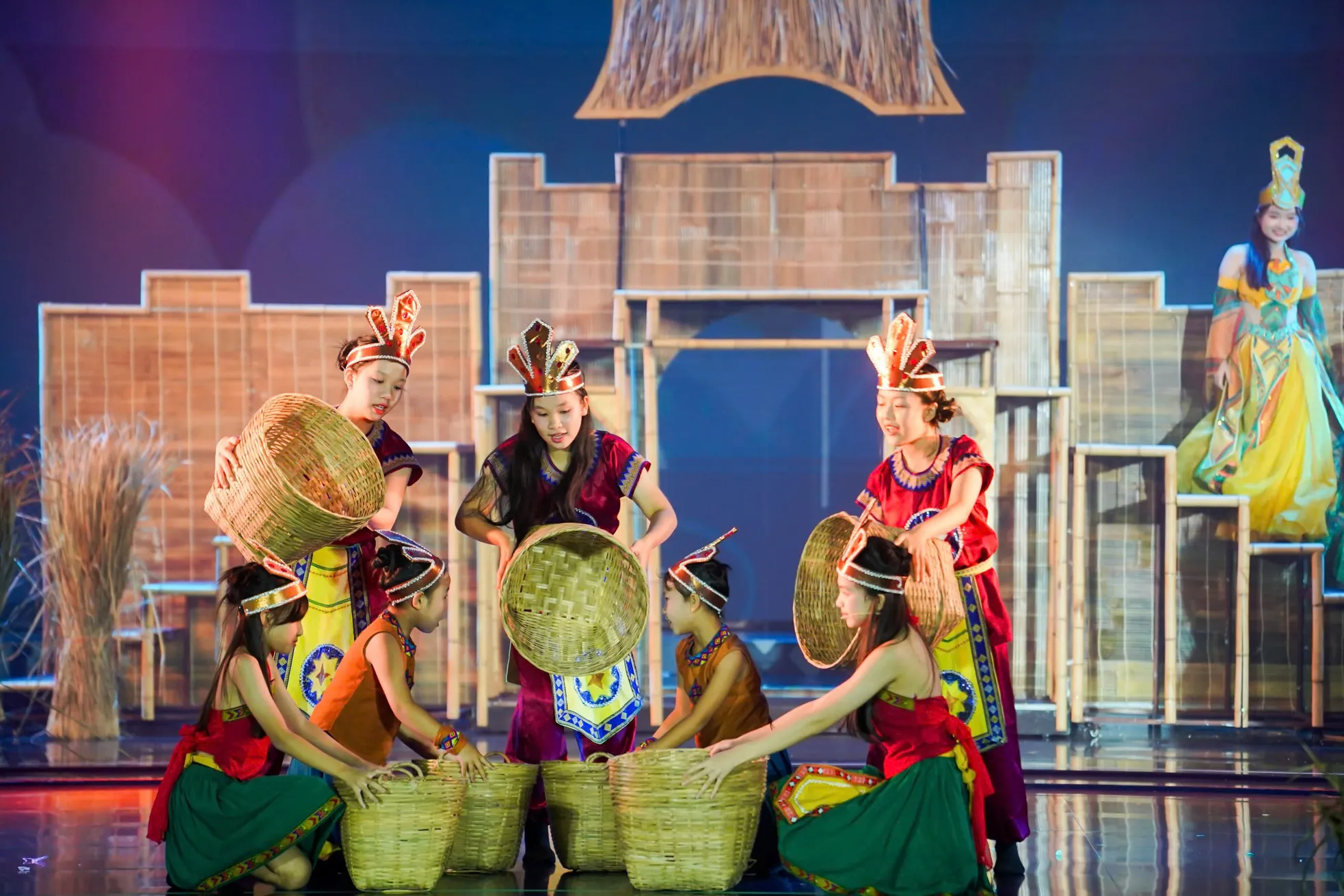 'The Enchanted Crossbow' của Victoria School toả sáng tại Danaff III - Biểu tượng của một Đà Nẵng mới ảnh 9