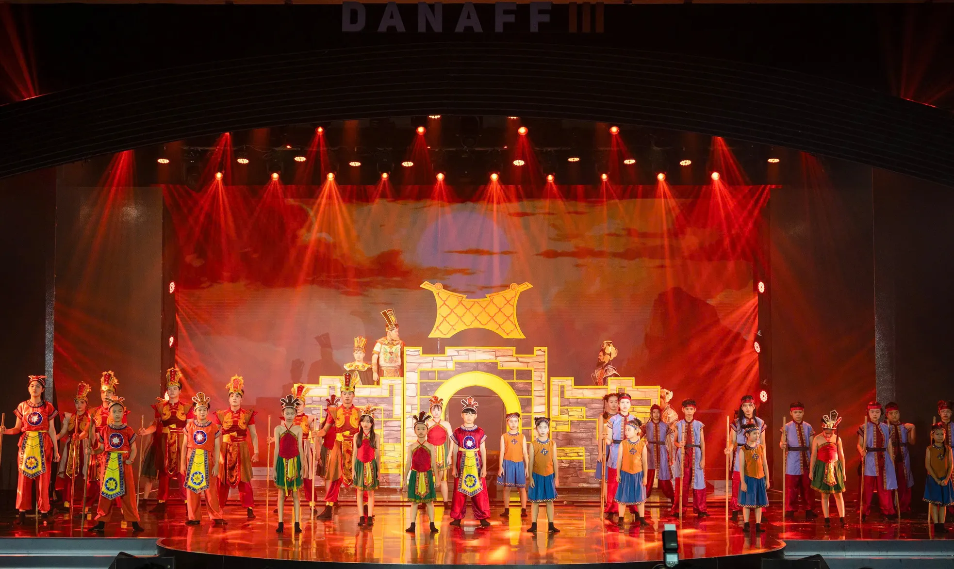 'The Enchanted Crossbow' của Victoria School toả sáng tại Danaff III - Biểu tượng của một Đà Nẵng mới ảnh 1