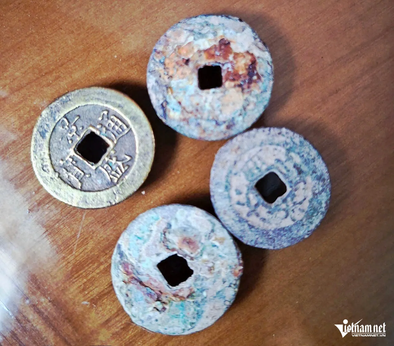 Phục nguyên nhà cổ gia tộc, cụ ông ở Tây Ninh phát hiện kho báu dưới nền đất ảnh 9