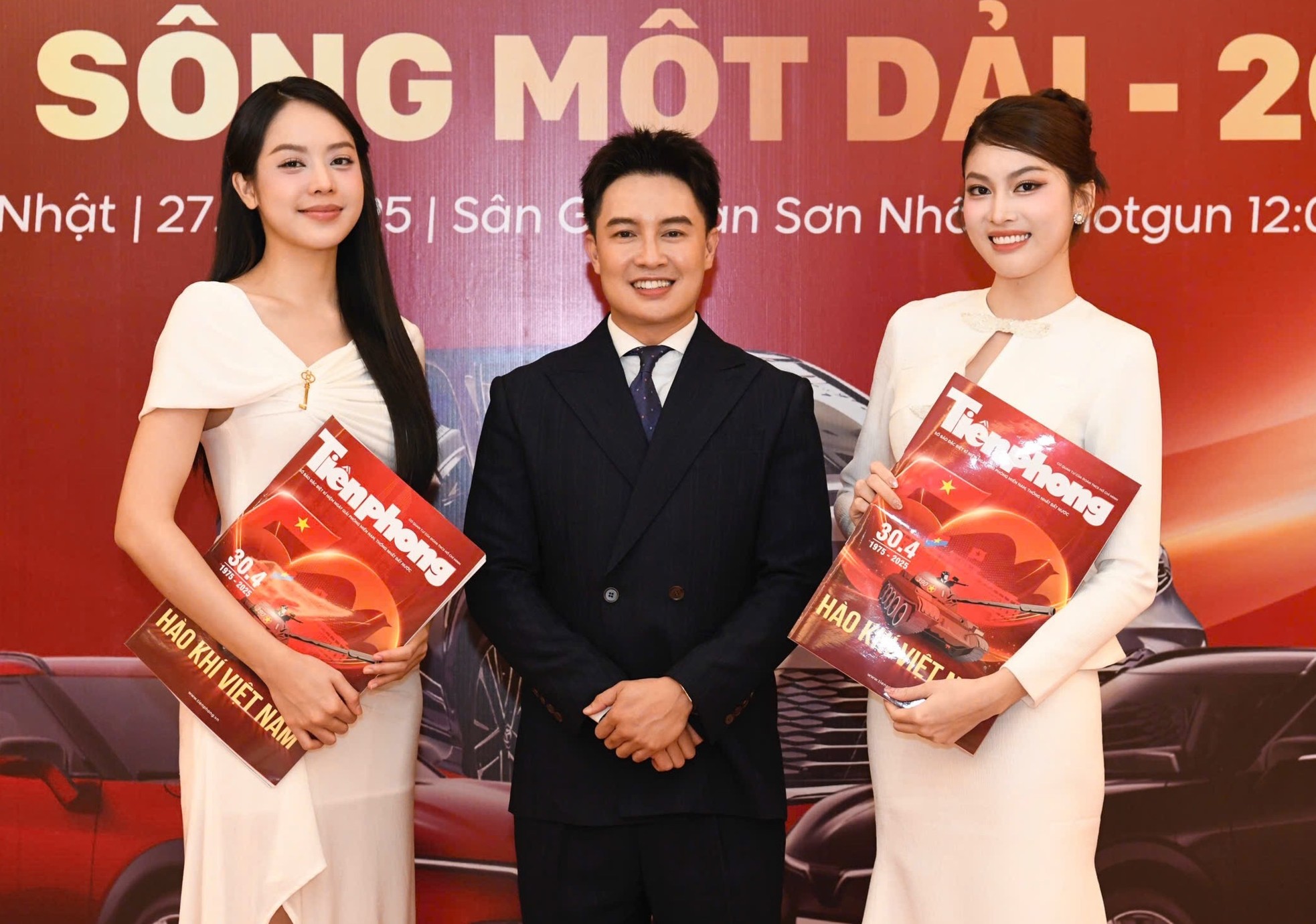 Hoa hậu Thanh Thủy, Á hậu Ngọc Thảo chúc mừng chức vô địch của golfer Tăng Thành Trung ảnh 1