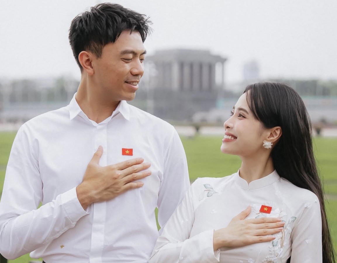 Nghệ sĩ nghỉ lễ 30/4 ảnh 9