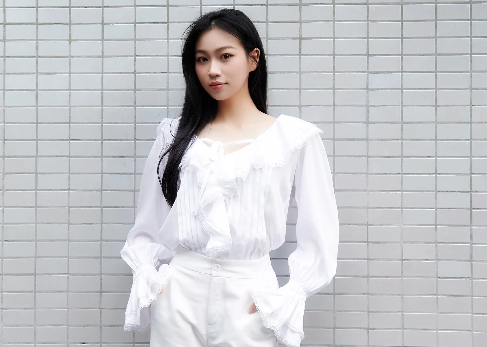 Tuổi thơ chăn trâu, tập catwalk ngoài ruộng của thí sinh Huyền Cơ ở Hoa hậu Việt Nam ảnh 4