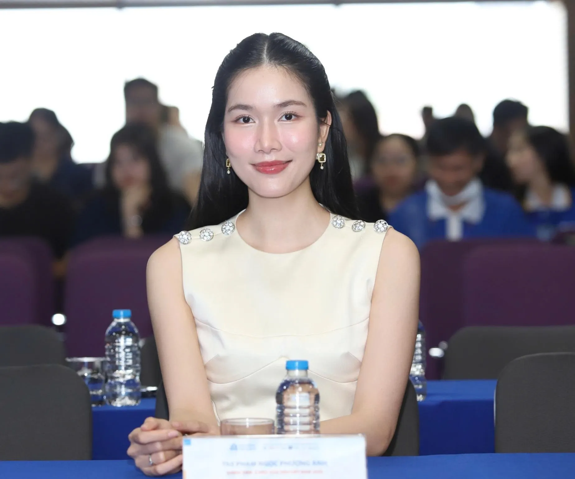 Á hậu Phương Anh, nhạc sĩ Nguyễn Văn Chung bàn về drama trên mạng ảnh 2