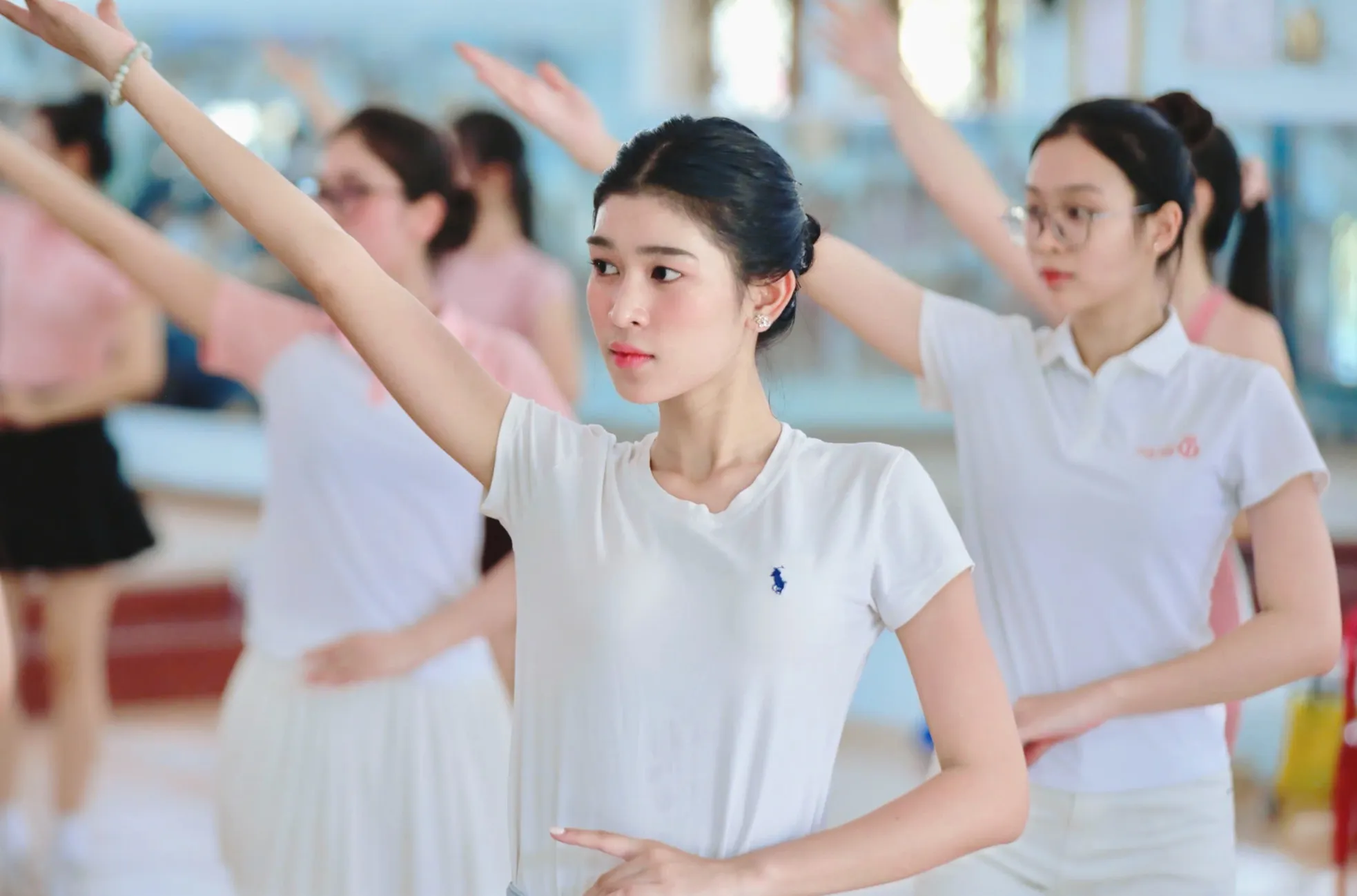 Thí sinh Hoa hậu Việt Nam có thêm thời gian tập luyện cho chung kết ảnh 5