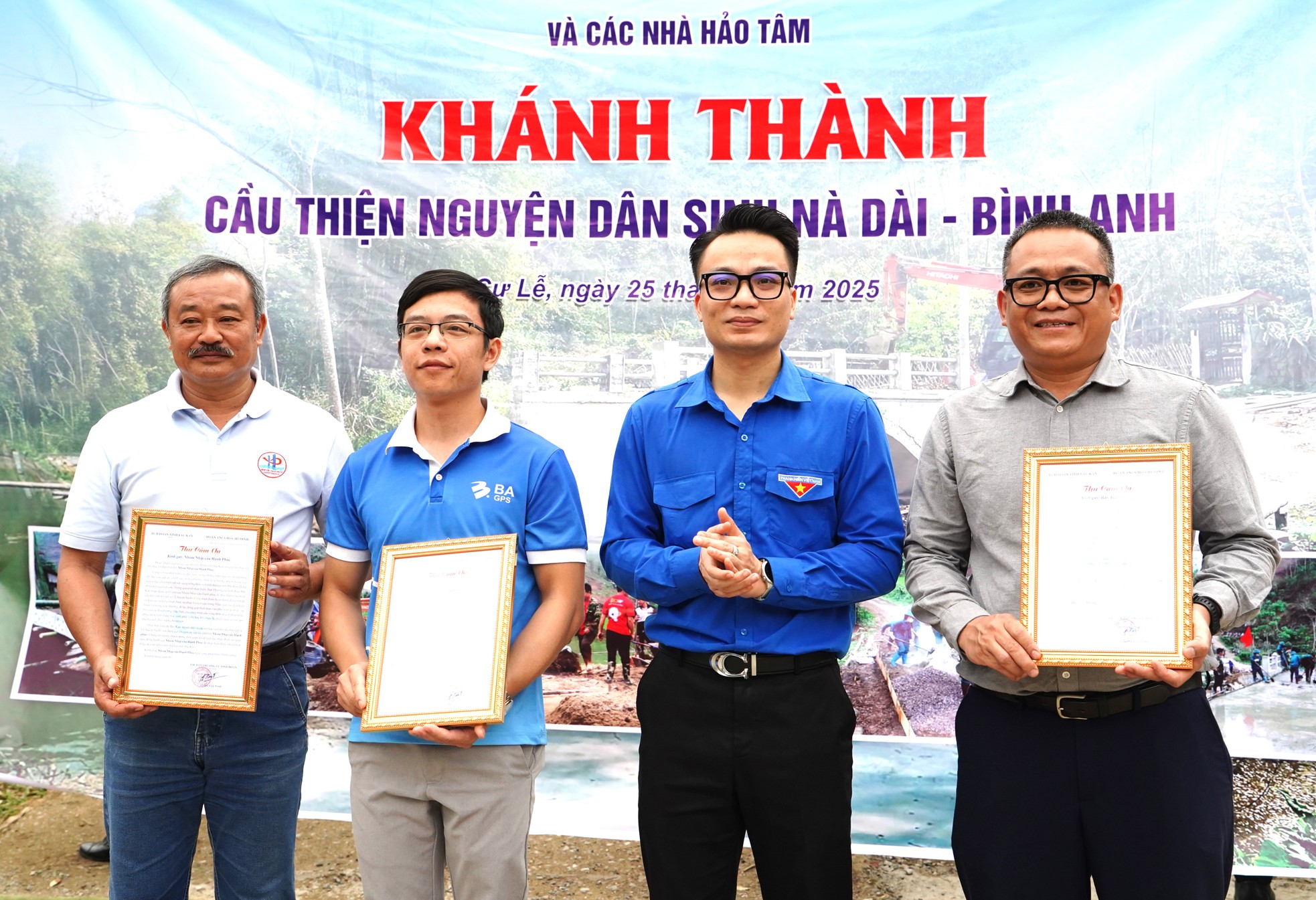 Khánh thành cầu thiện nguyện Nà Dài - Bình Anh: Nối yêu thương, mở đường làm ăn cho dân bản ảnh 14