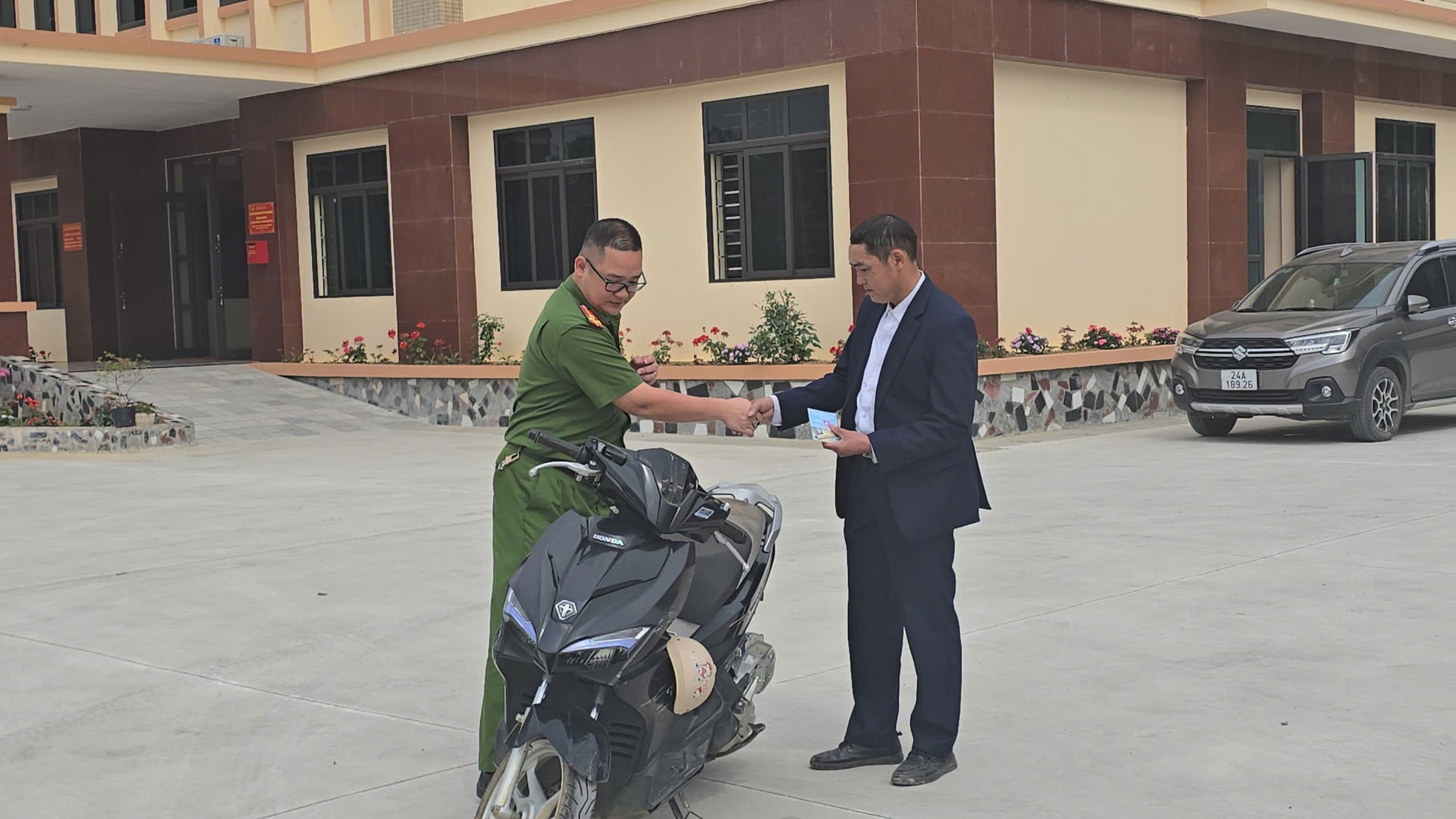 Bài 2: Chuyển động tích cực từ cơ sở ảnh 3