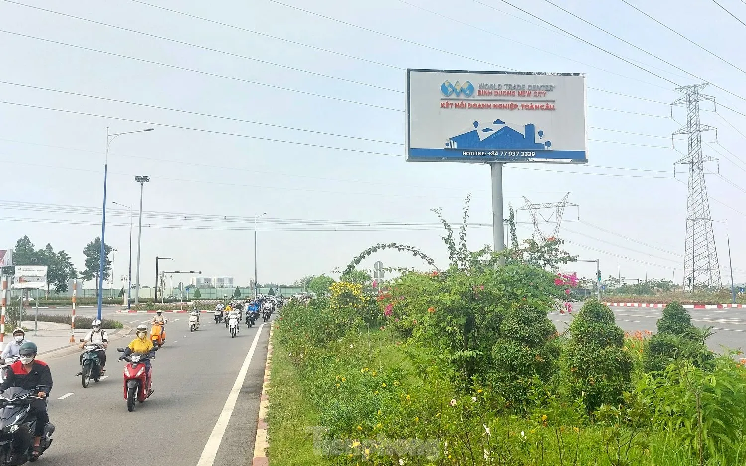 Ngắm tuyến đường như dải lụa nhiều làn nhất Bình Dương vừa được điều chỉnh tốc độ ảnh 14