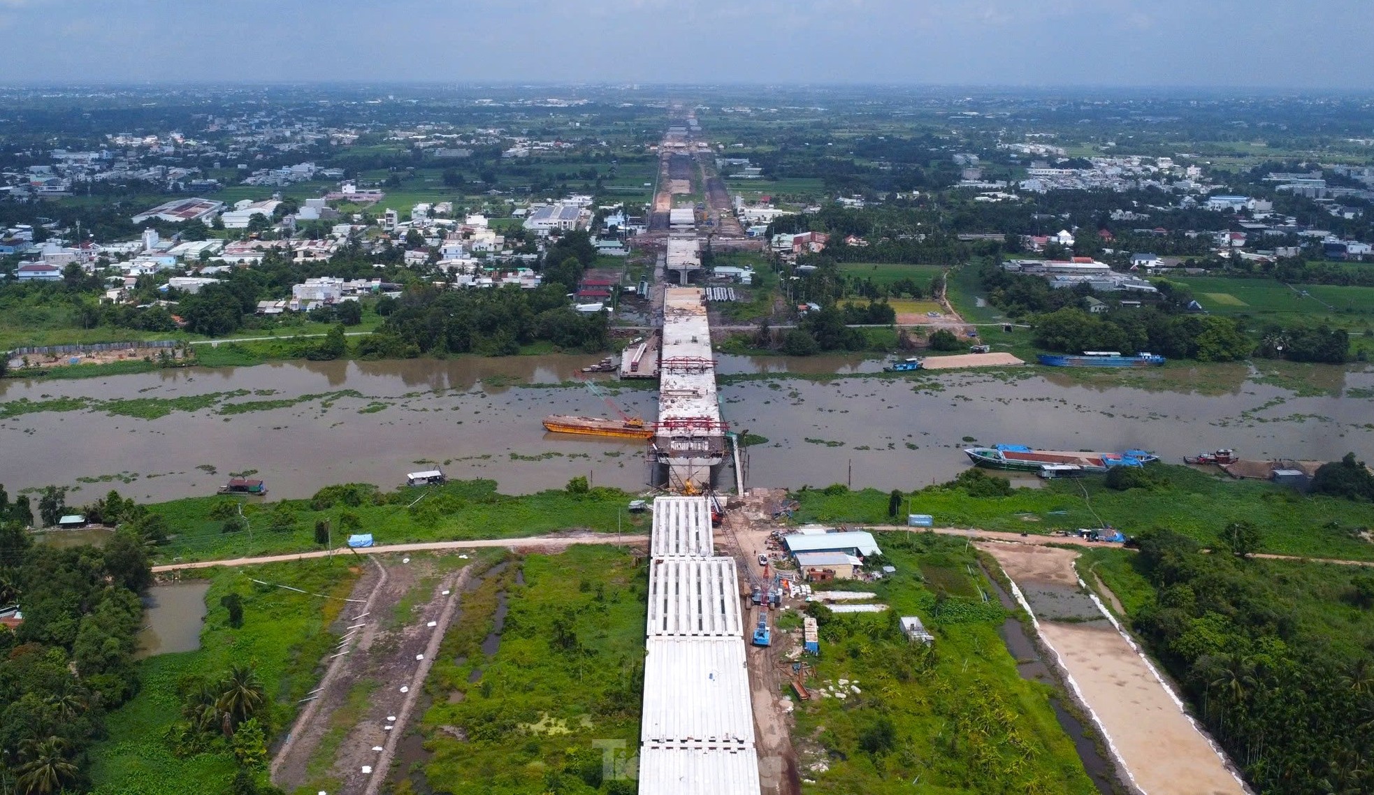 Cầu vượt sông Sài Gòn trên đường Vành đai 3 trước ngày hợp long ảnh 1