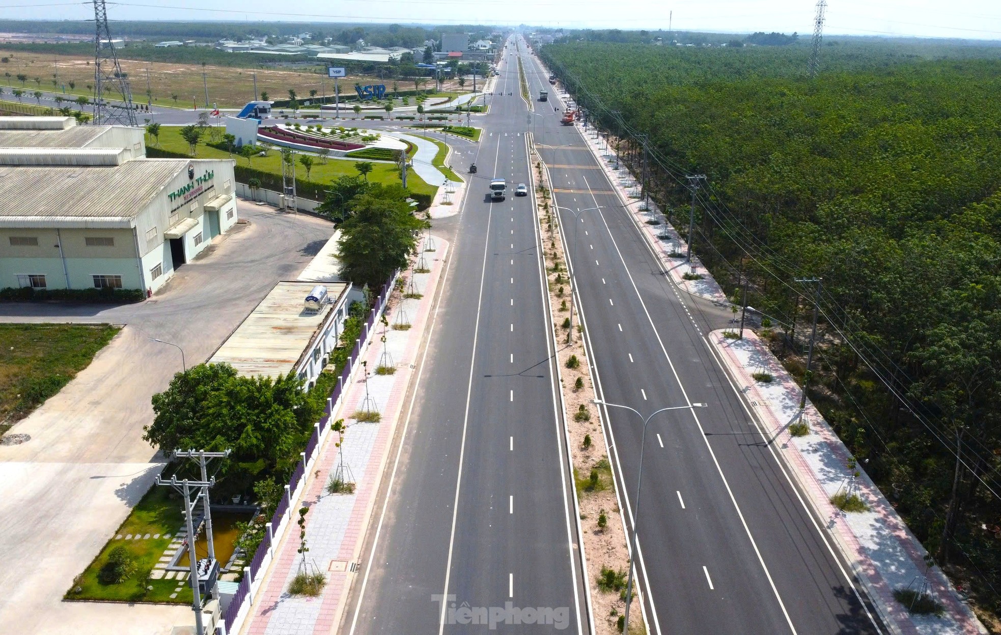 Cận cảnh khu công nghiệp được Bình Dương chi 1.500 tỷ đồng mở đường đón 'đại bàng' ảnh 1