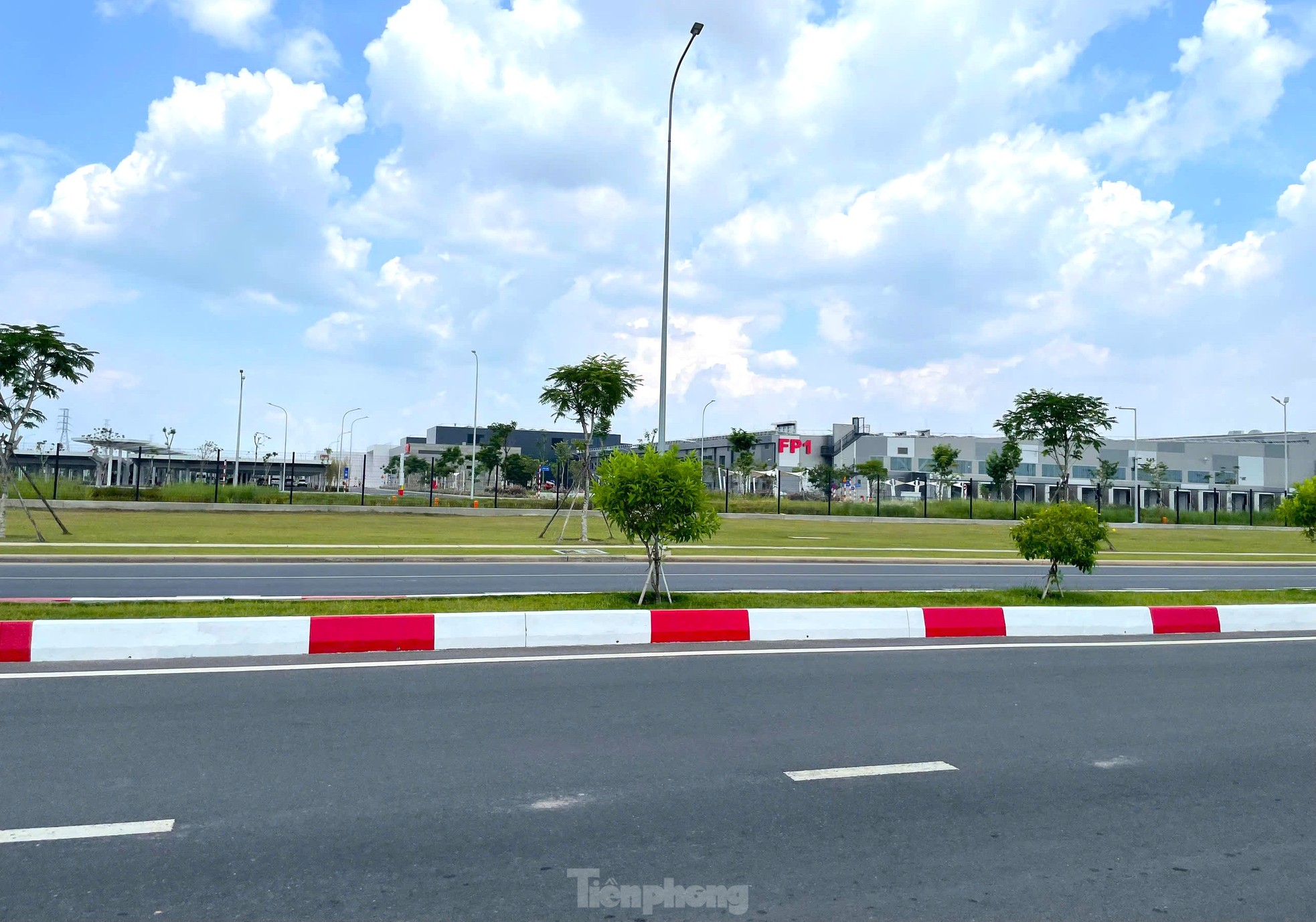 Cận cảnh khu công nghiệp được Bình Dương chi 1.500 tỷ đồng mở đường đón 'đại bàng' ảnh 4