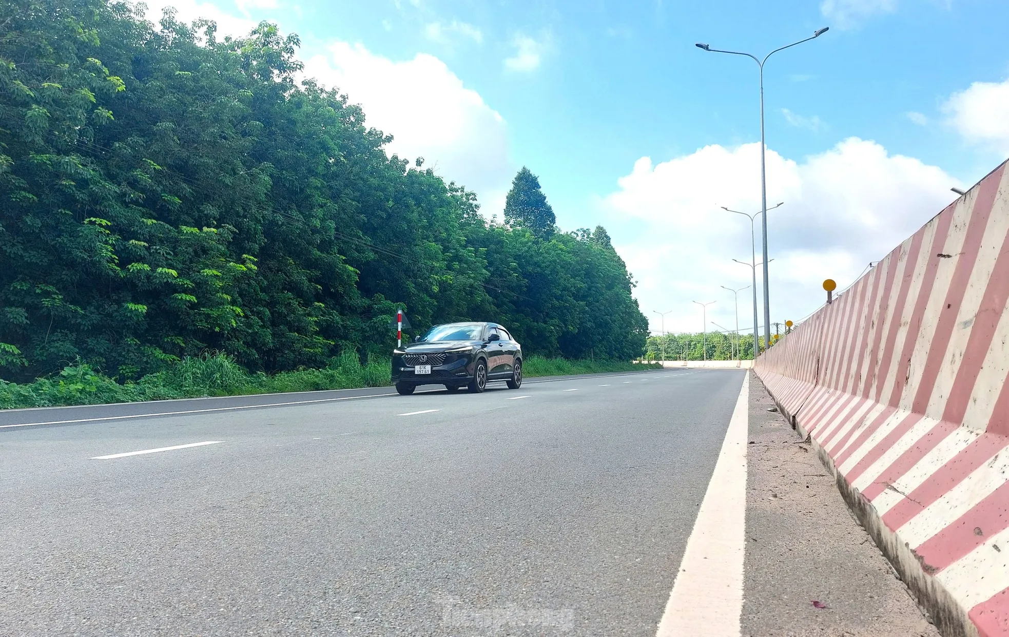Ngắm tuyến đường băng qua rừng cao su nối Bình Dương với Tây Ninh vừa lên 6 làn ảnh 8